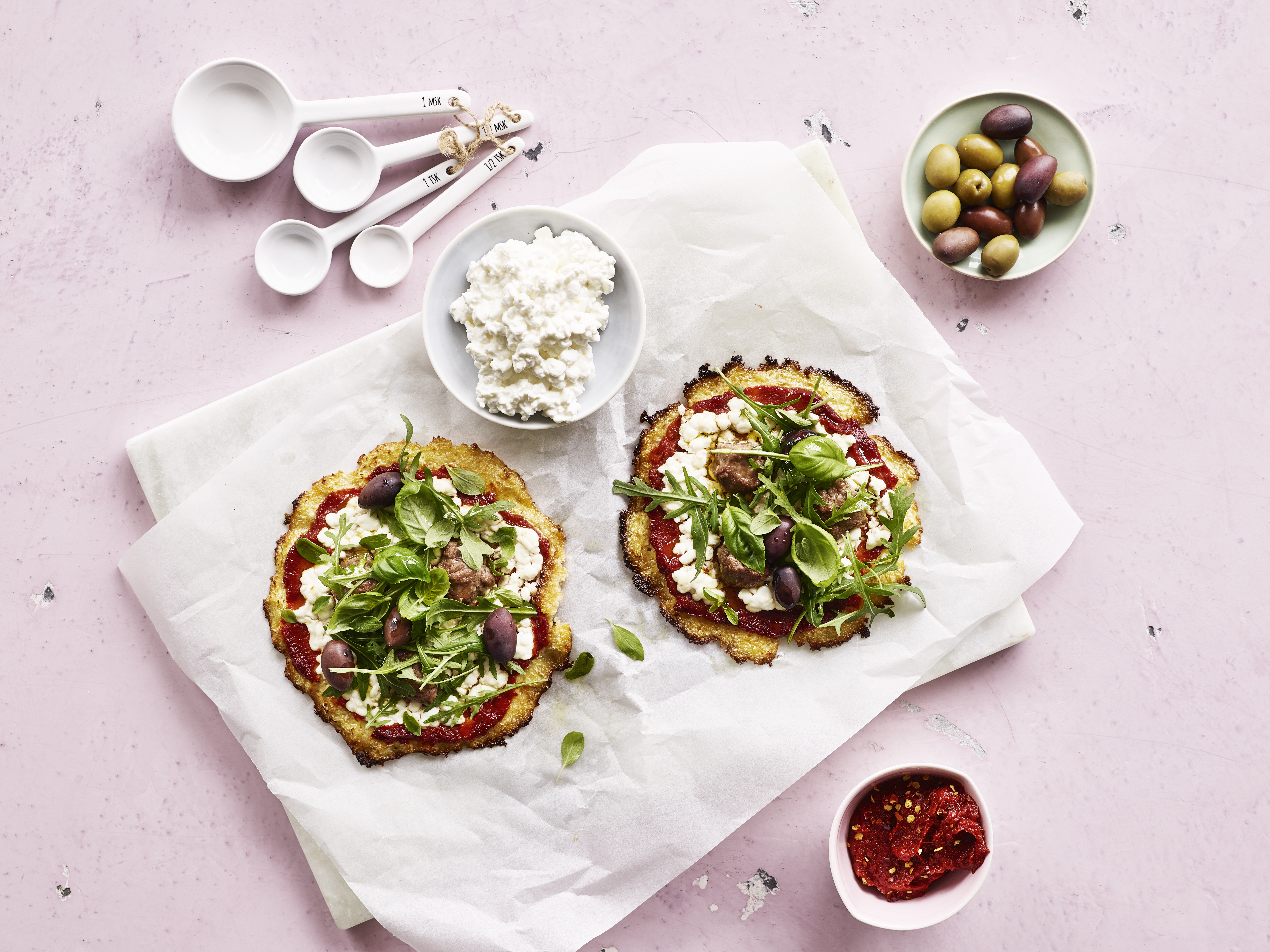 Blomkålspizza med hytteost  og okse