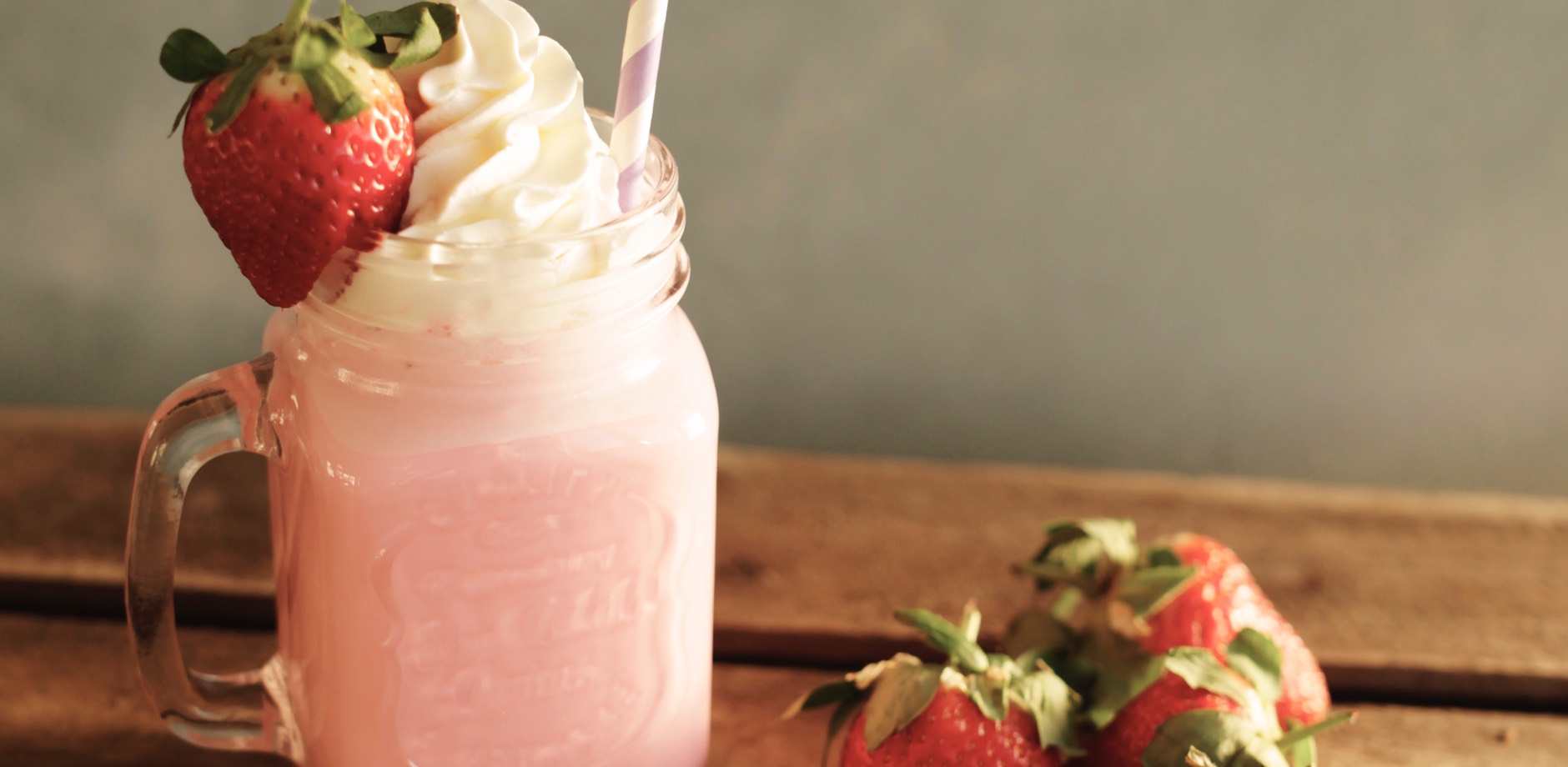Frisk jordbærmilkshake