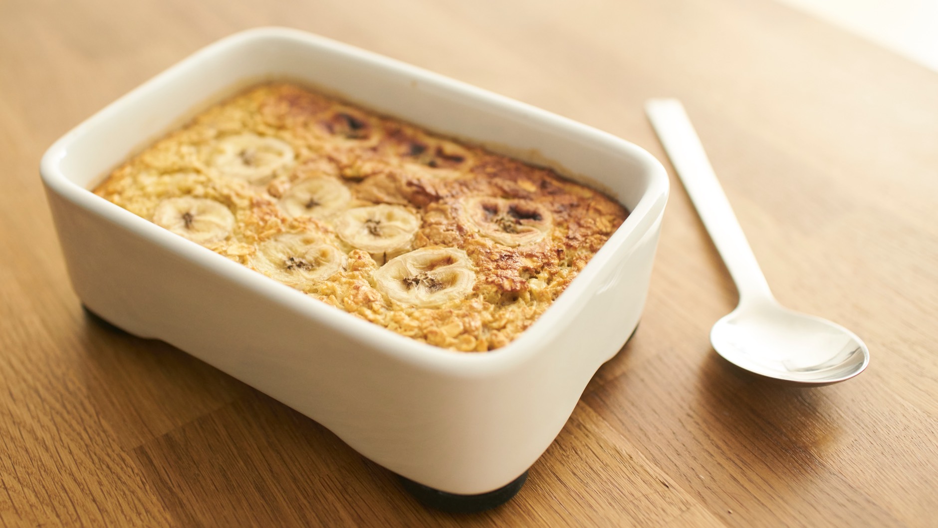 Bagt grød med banan og peanutbutter