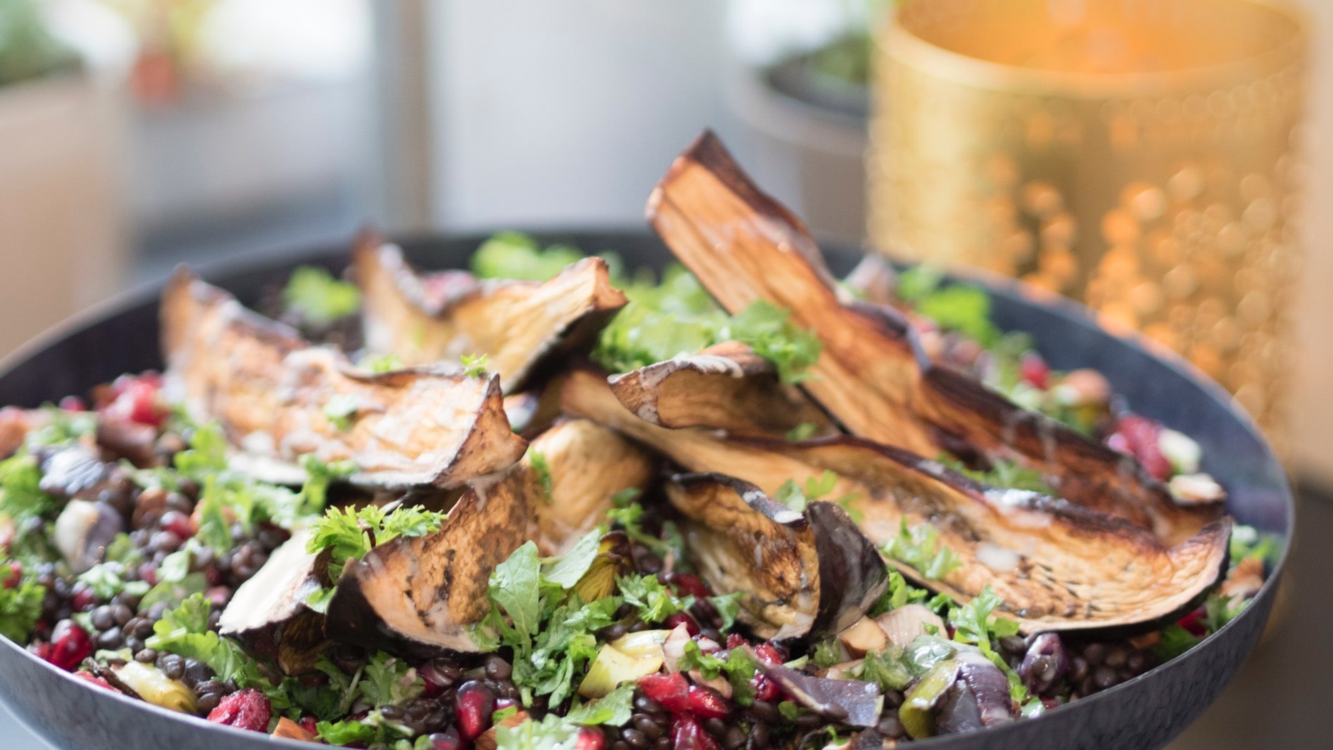 Marokkansk salat med bagt aubergine