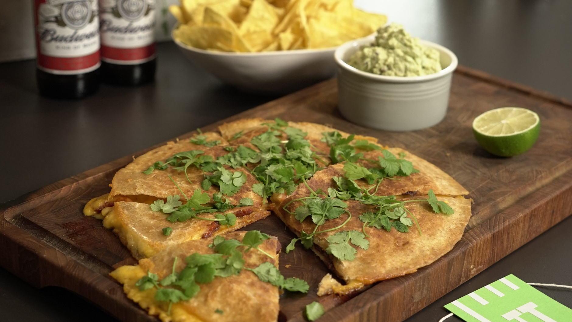 Quesadilla med røget guacamole