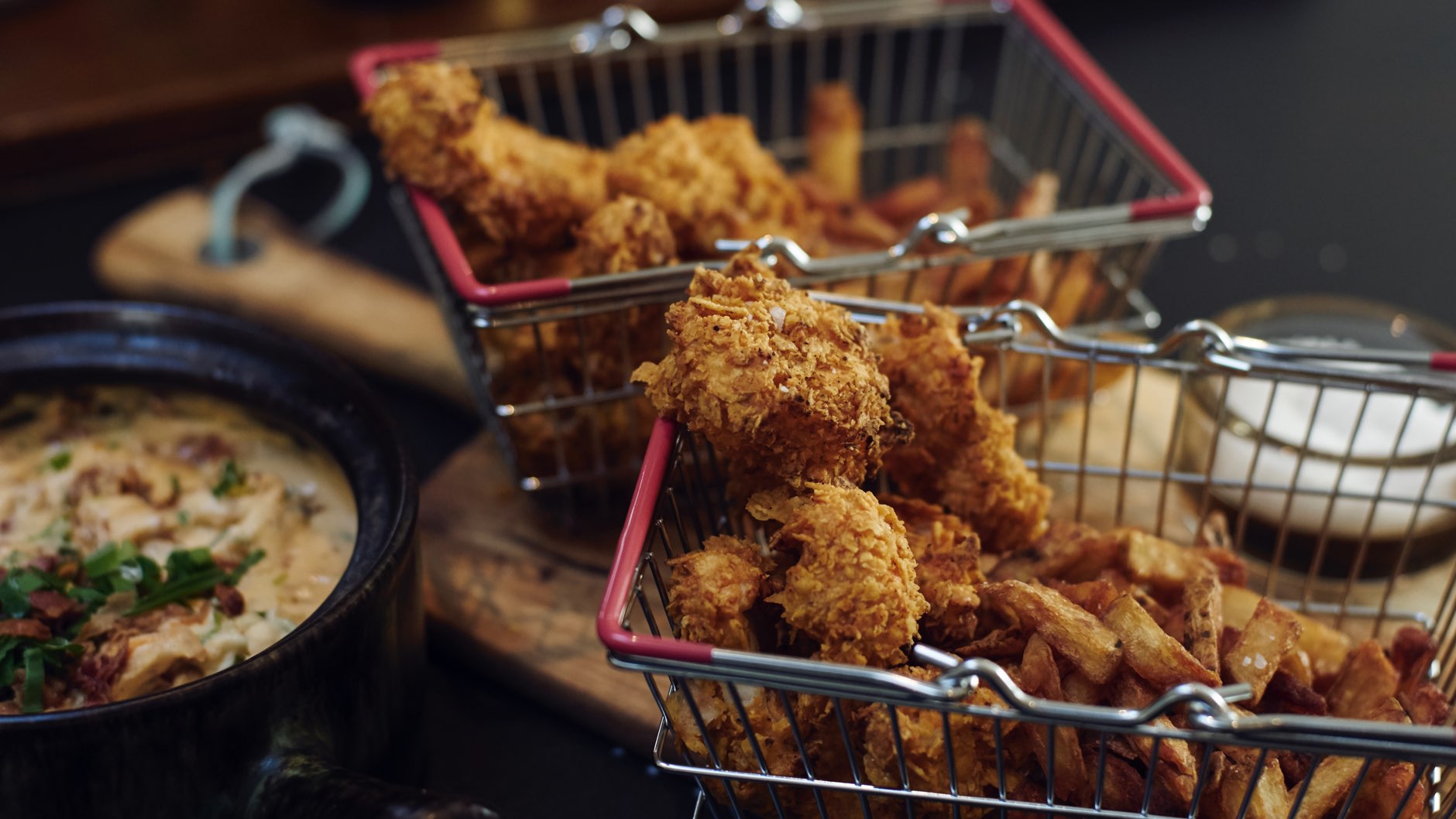 Kyllingenuggets med (triple cooked) pommes frites