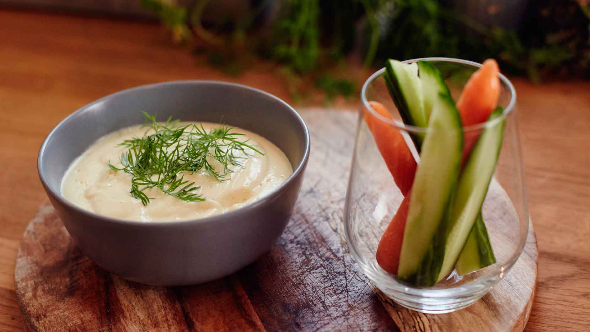 Hjemmelavet mandelhummus