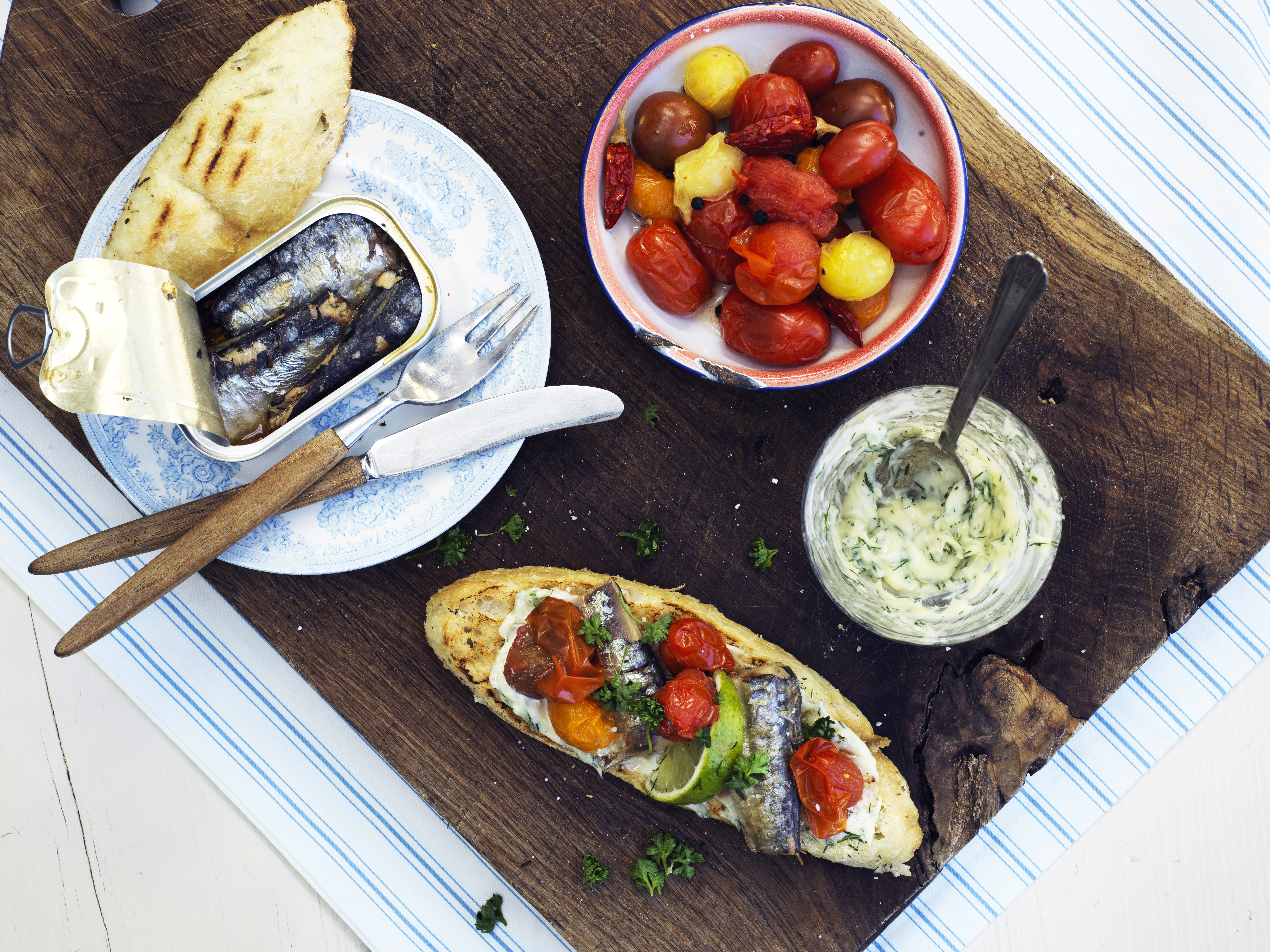 Sardiner  med syltede tomater og dildaioli