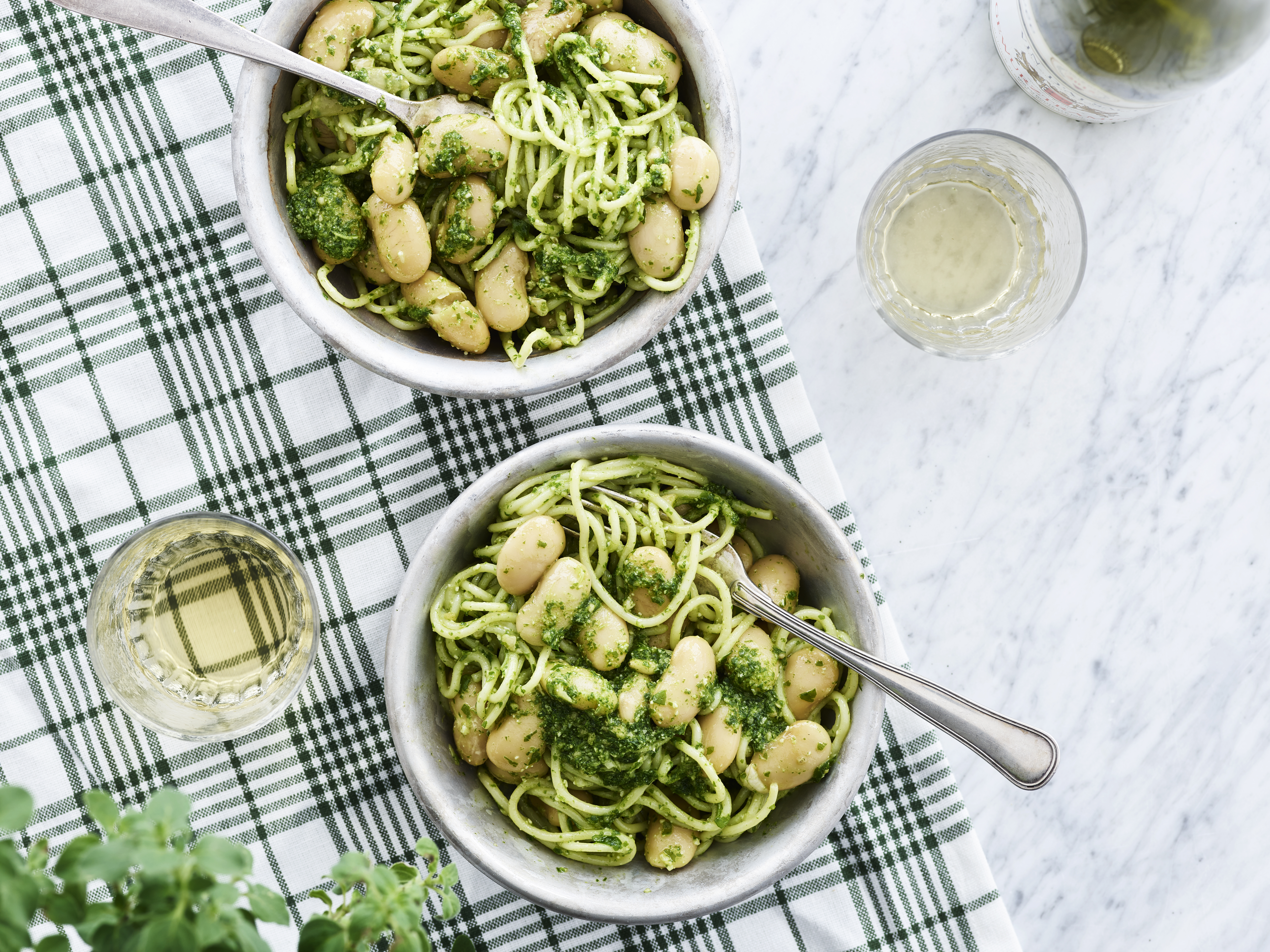 Spaghetti med rucolapesto  og butterbeans