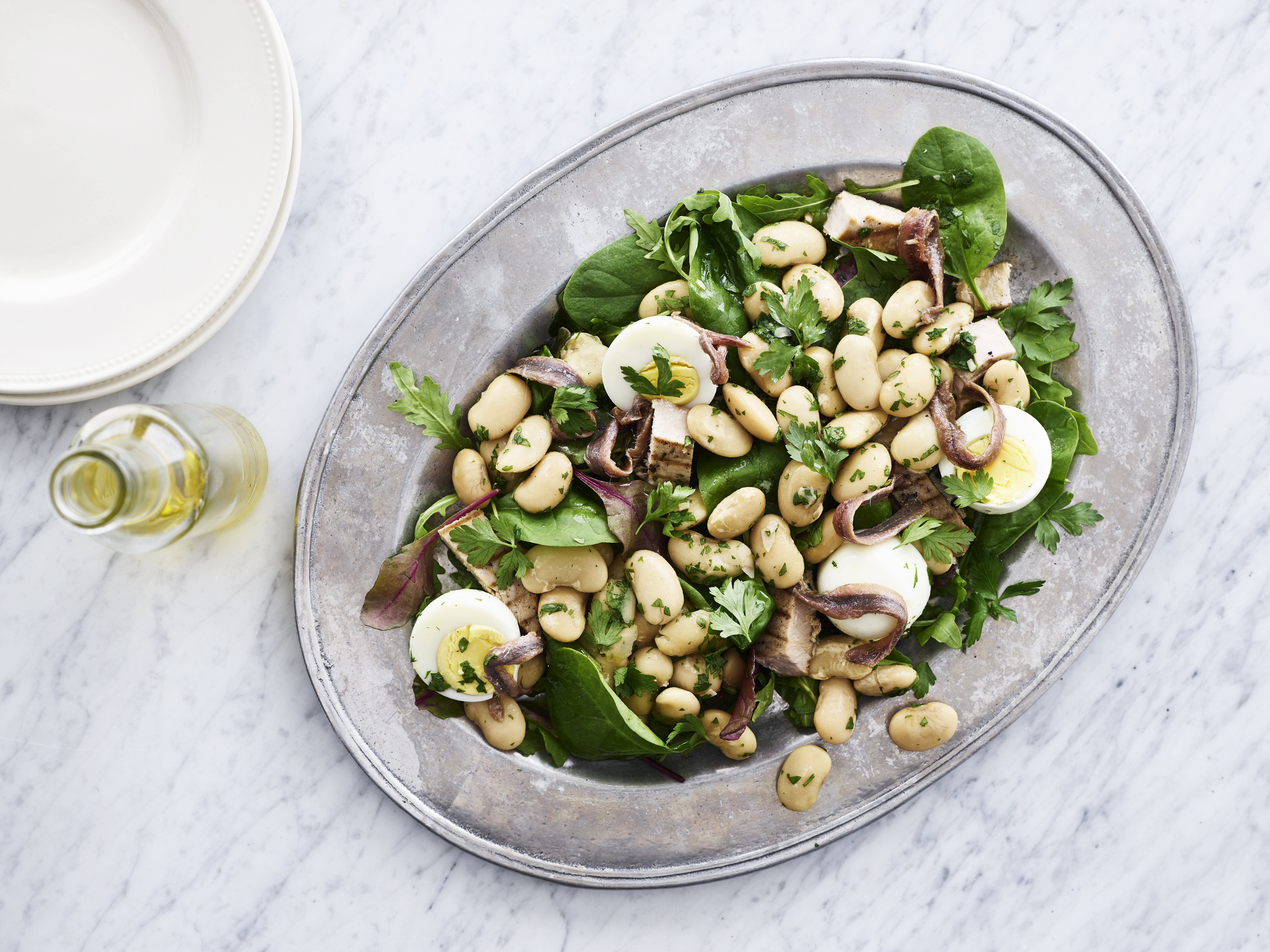 Fransk salat med butterbeans, æg og tun