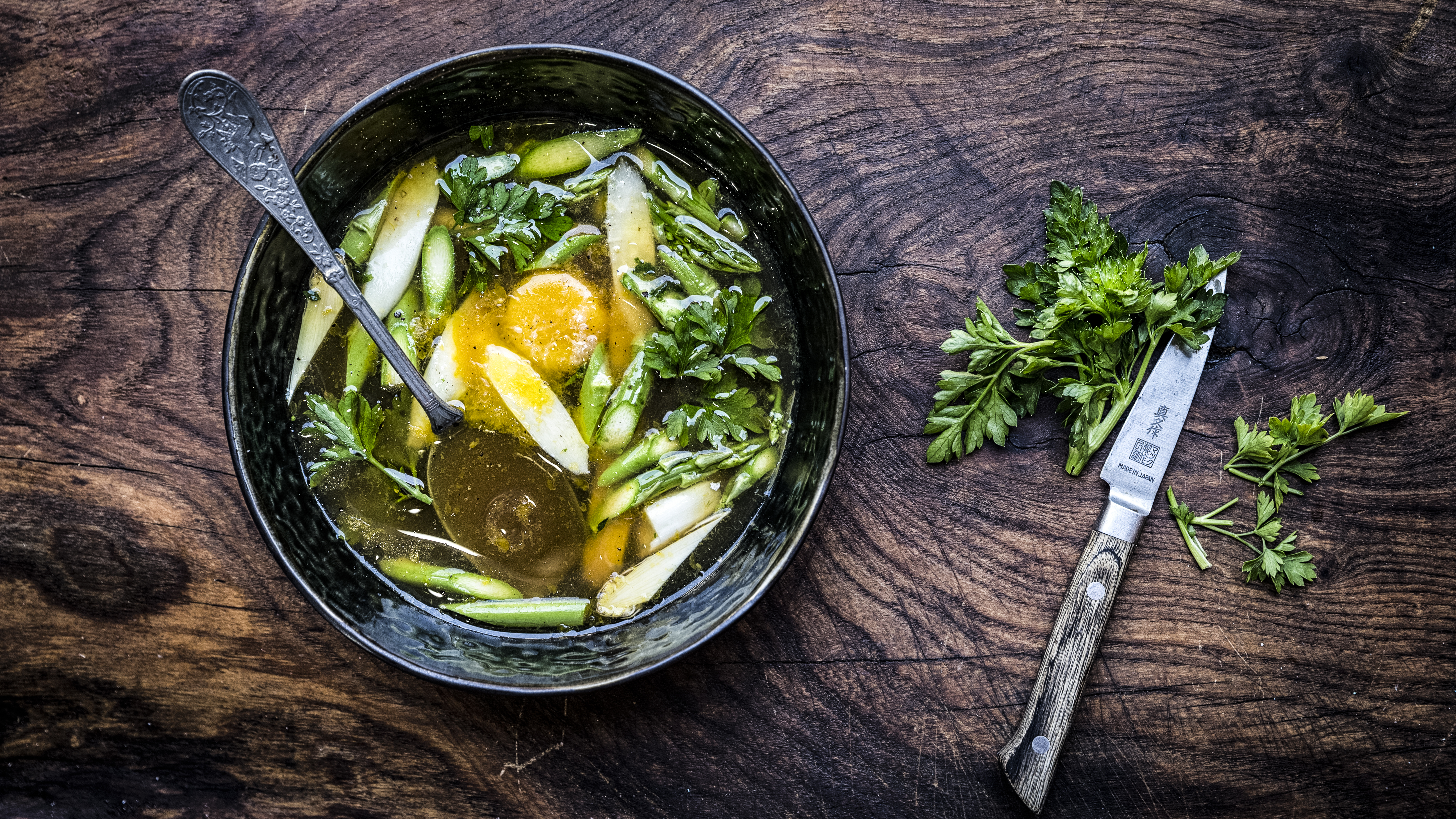 Claus Holms nemme aspargessuppe