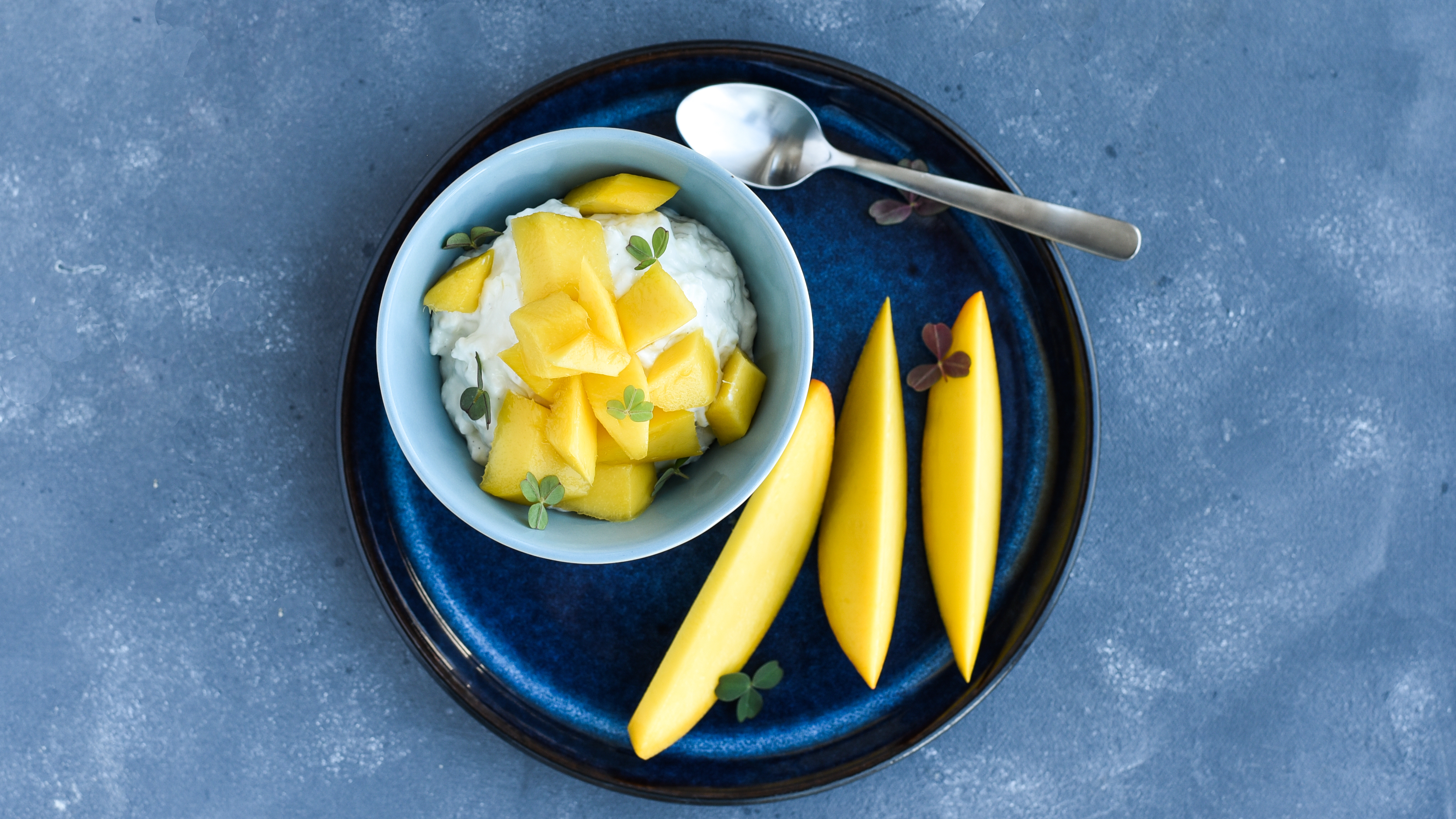 Frisk riscreme med yoghurt og citrus