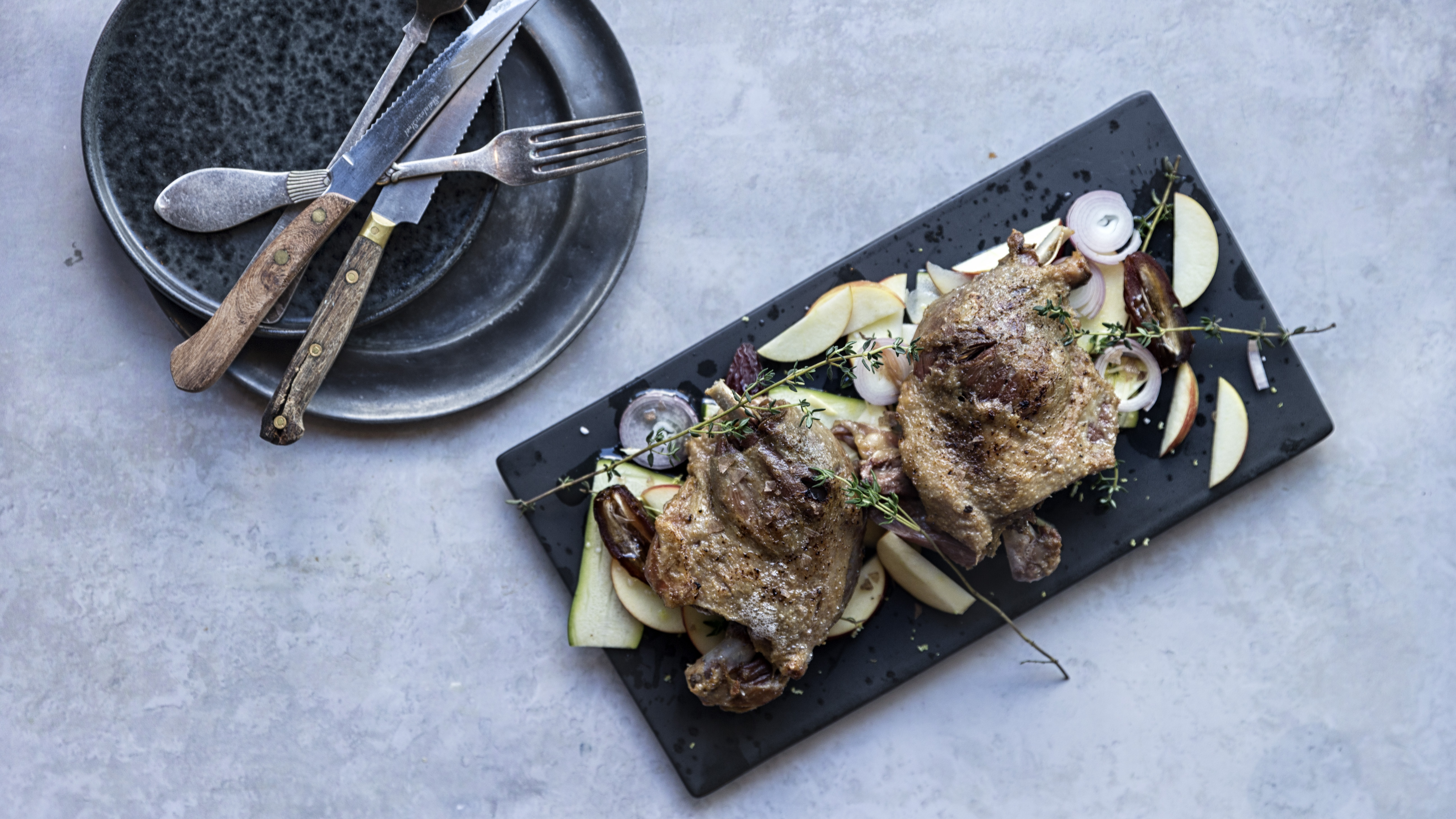 Confit de canard med sprød salat
