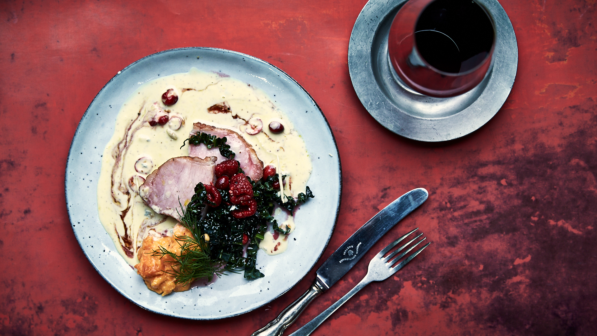 Hamburgerryg med kartoffelmos af sød kartoffel