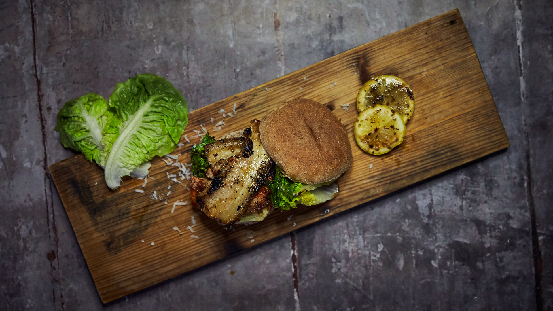 Burger med stegt flæsk