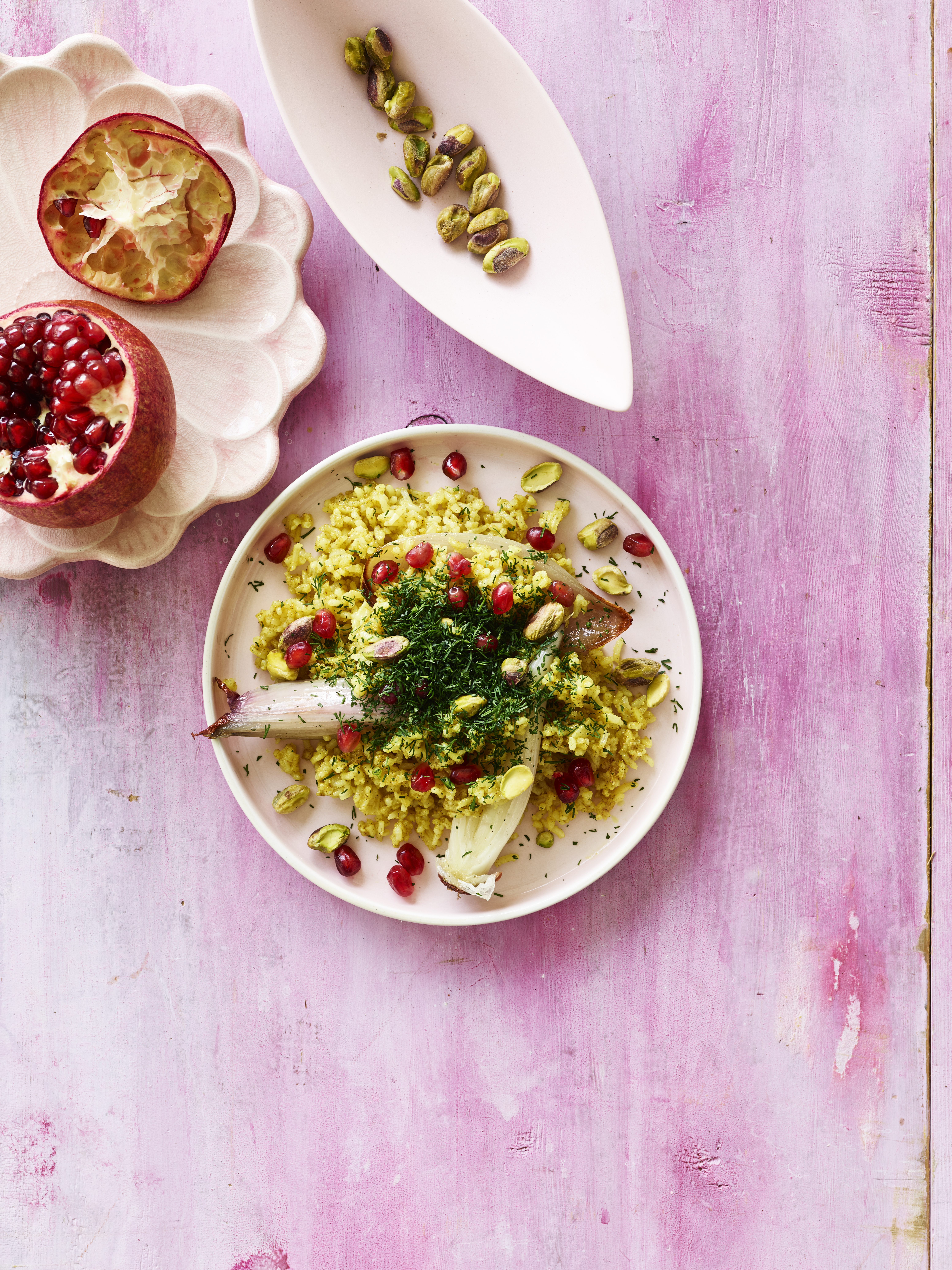 Rispilaf med dild og bagte løg