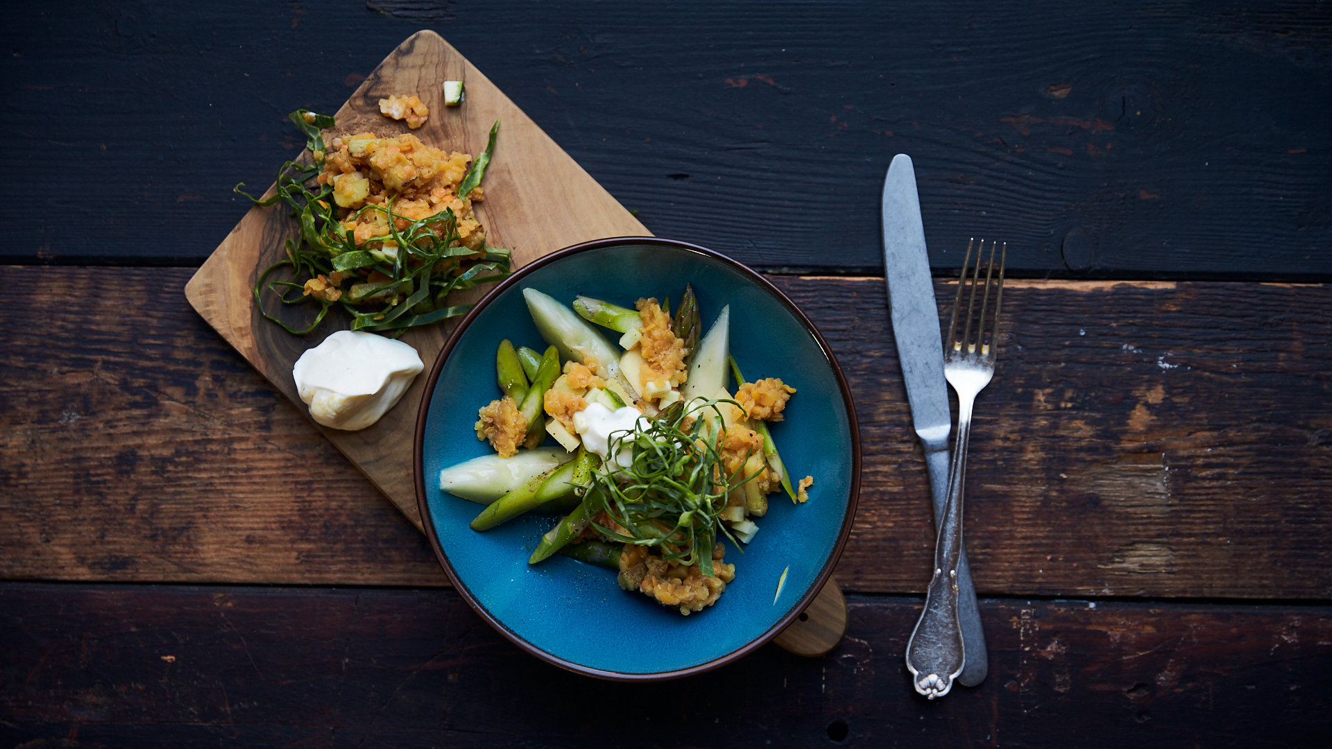 Salat med melon og grønne asparges