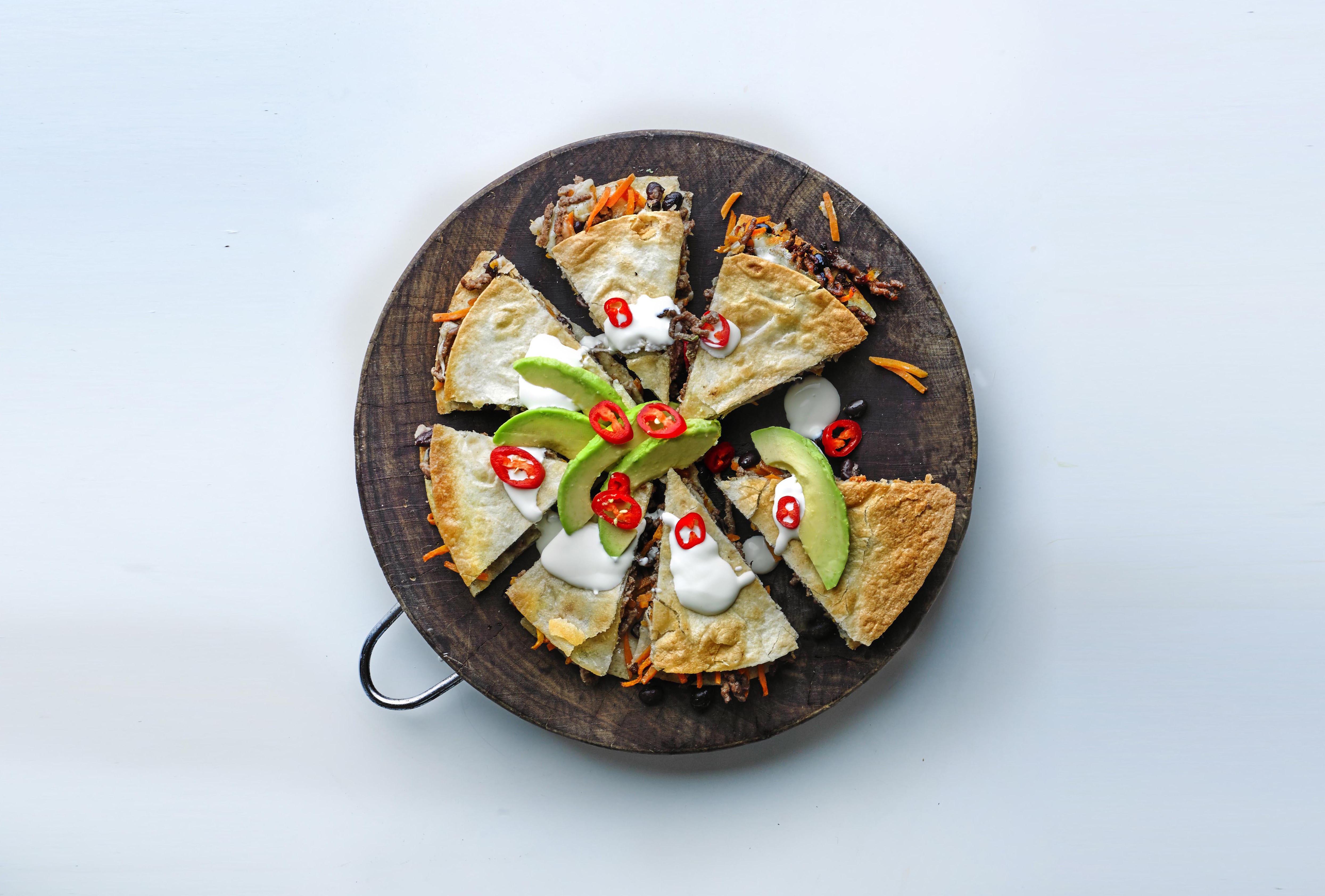 Quesadillas med svampe, spinat og kylling