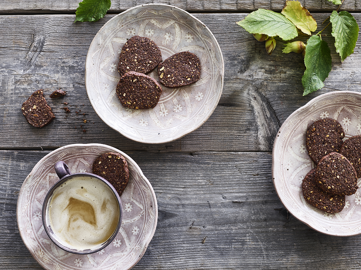 Sprøde hasselnøddekager