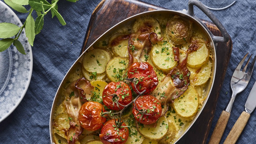 Flødekartofler med urter og bacon
