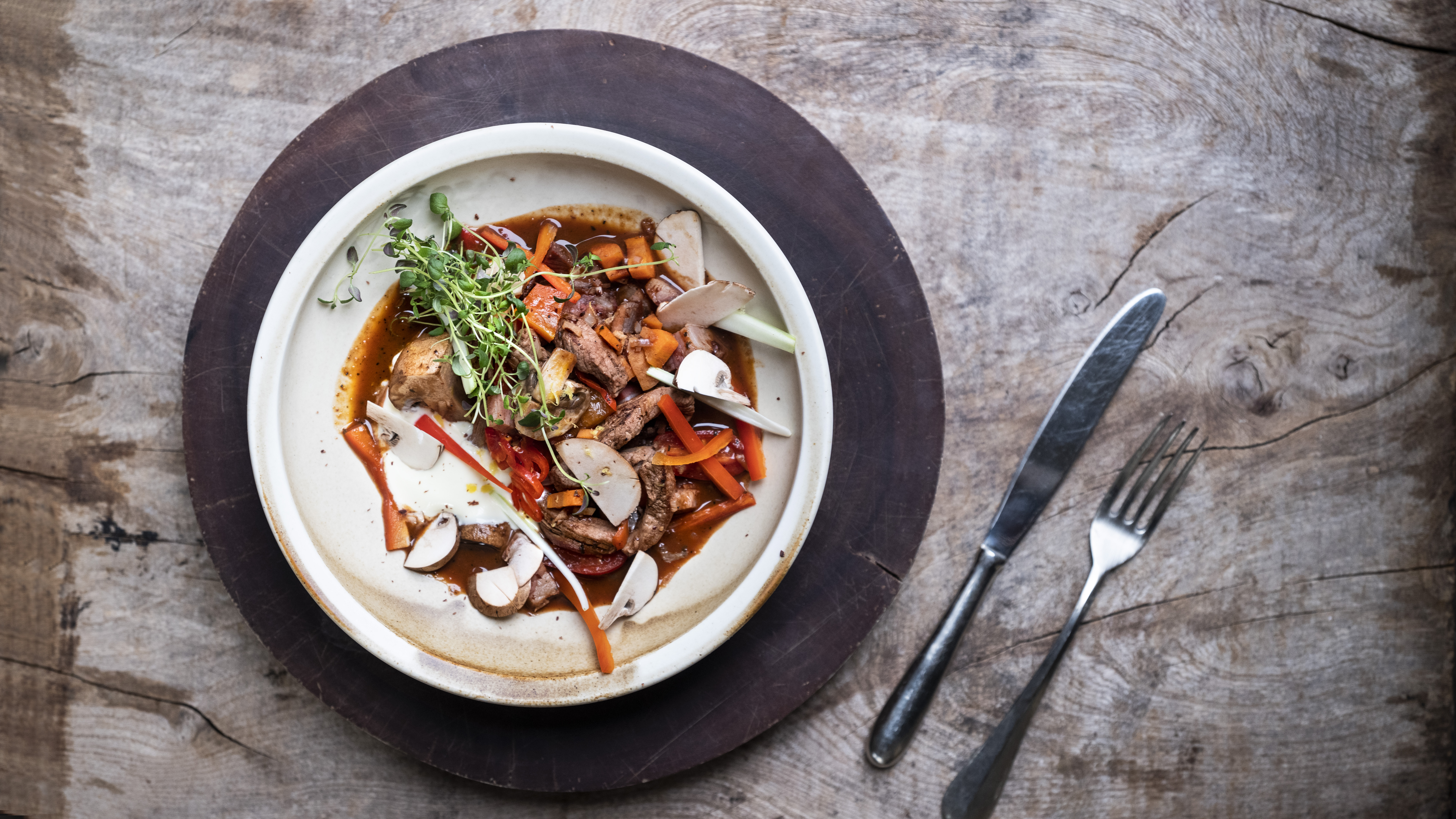 Ovnbagt bøf stroganoff
