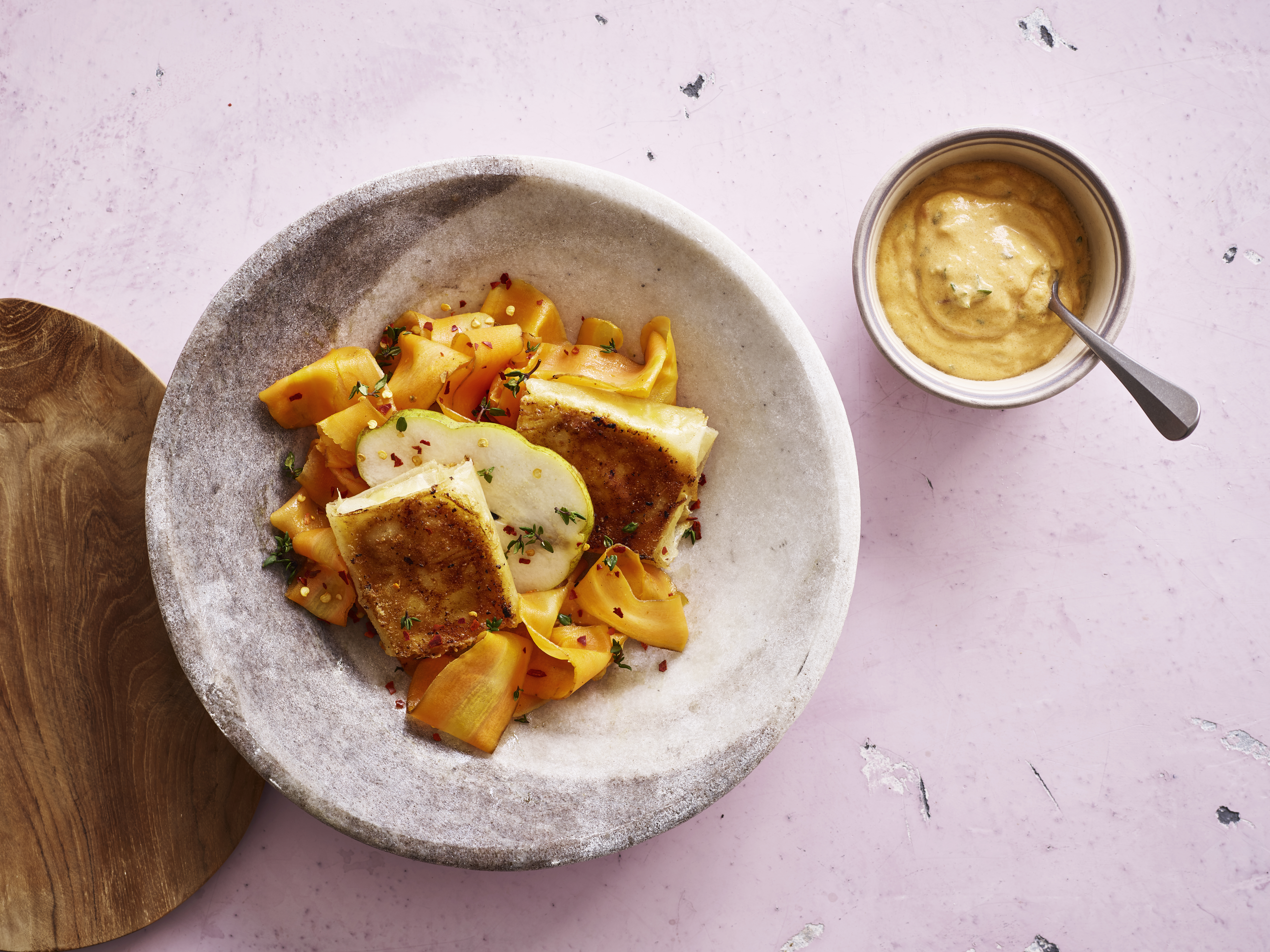 Gedeostpakker med tomat- og timiancreme