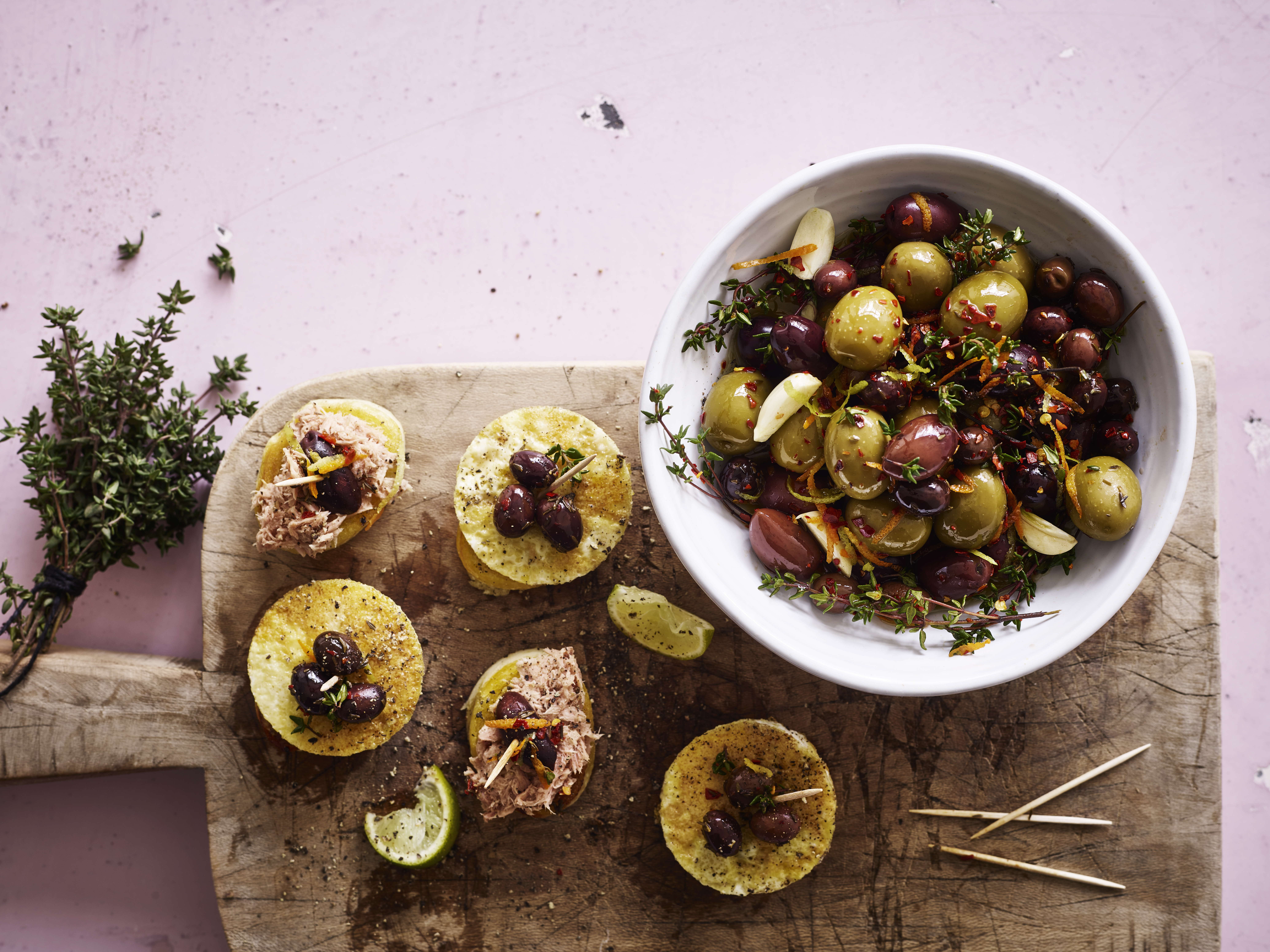 Timianmarinerede oliven