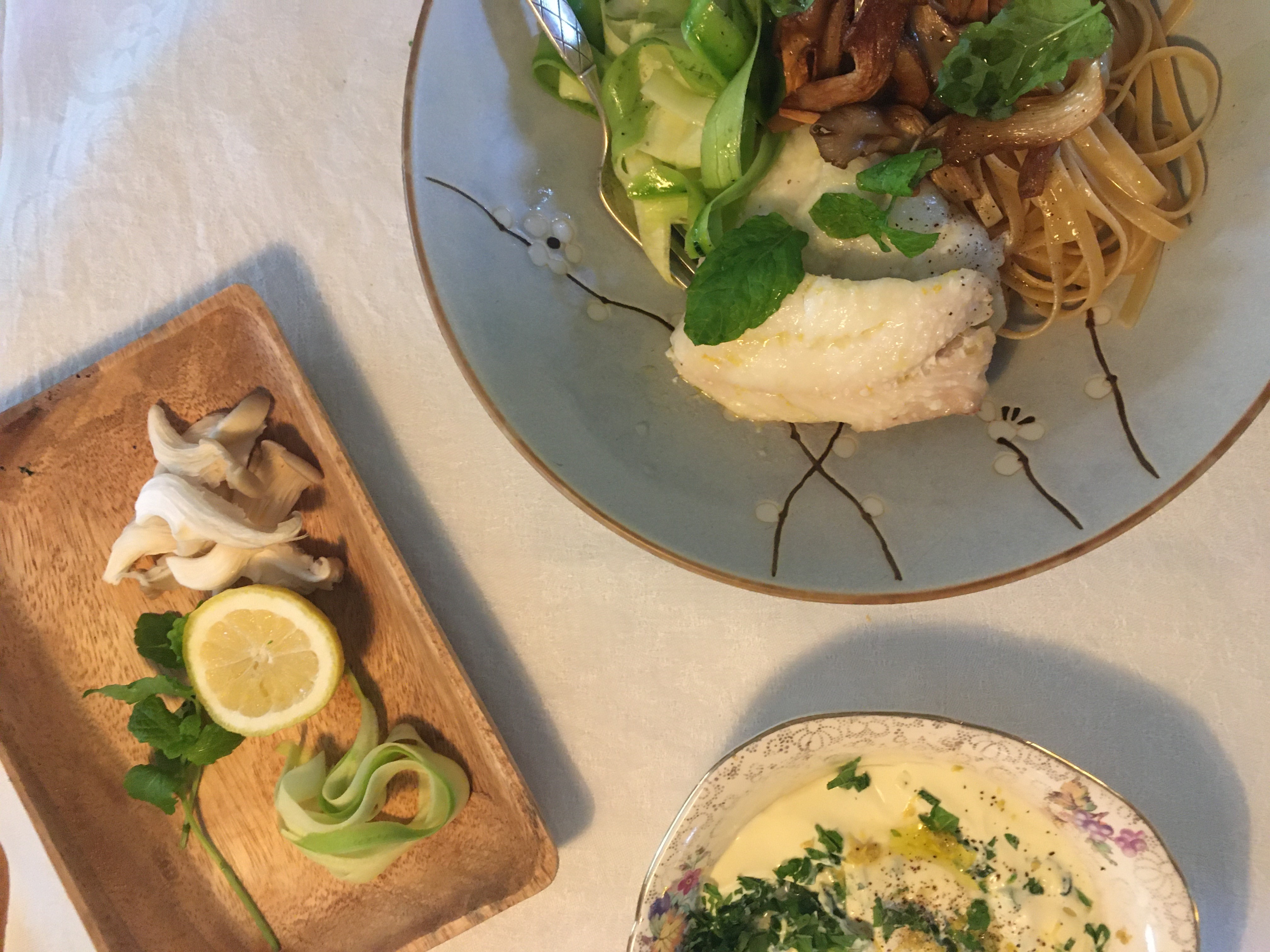 Bagt kuller med linguine, østershatte og myntedressing