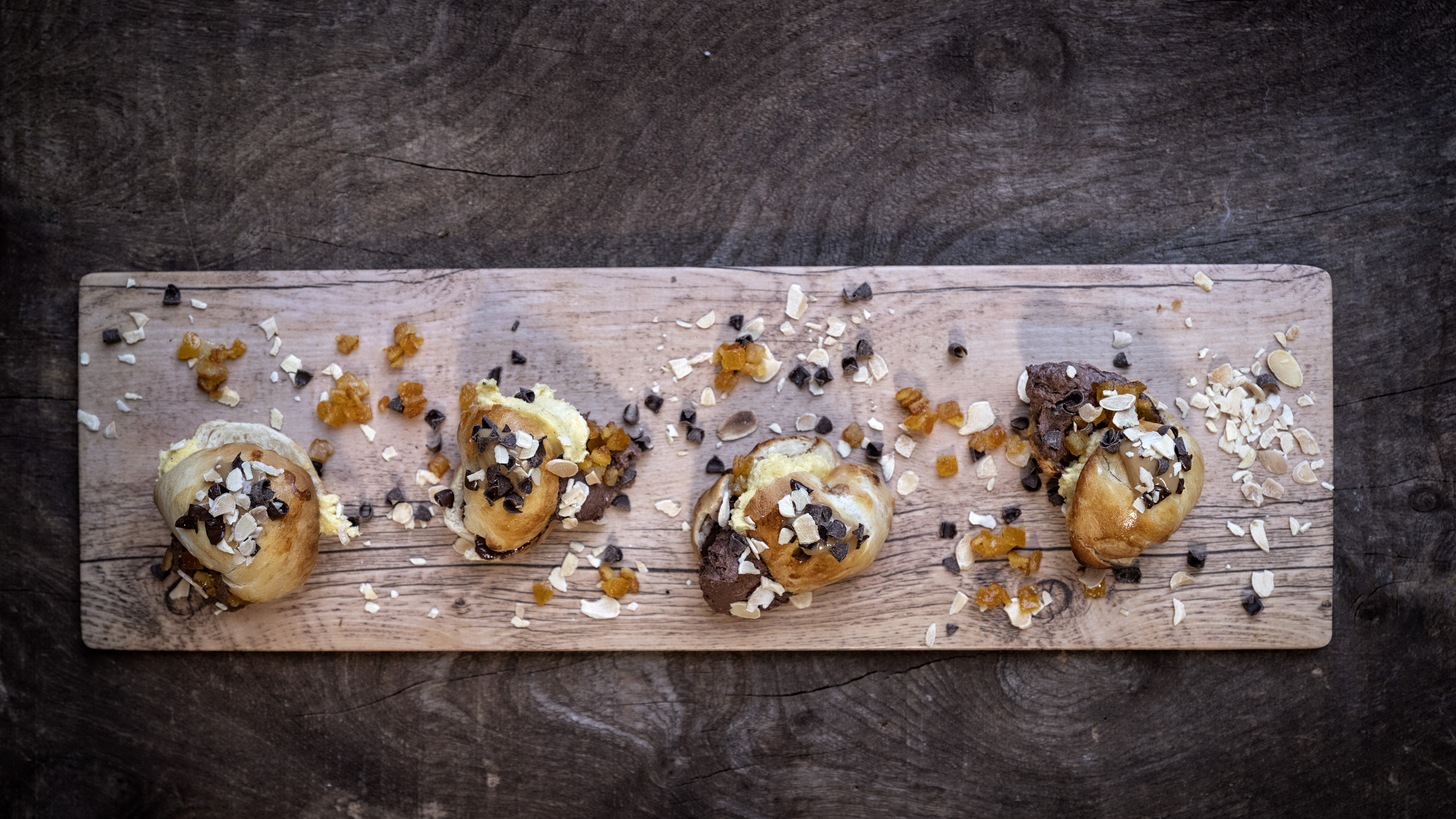 Claus Holms fastelavnsboller - med to slags kagecreme