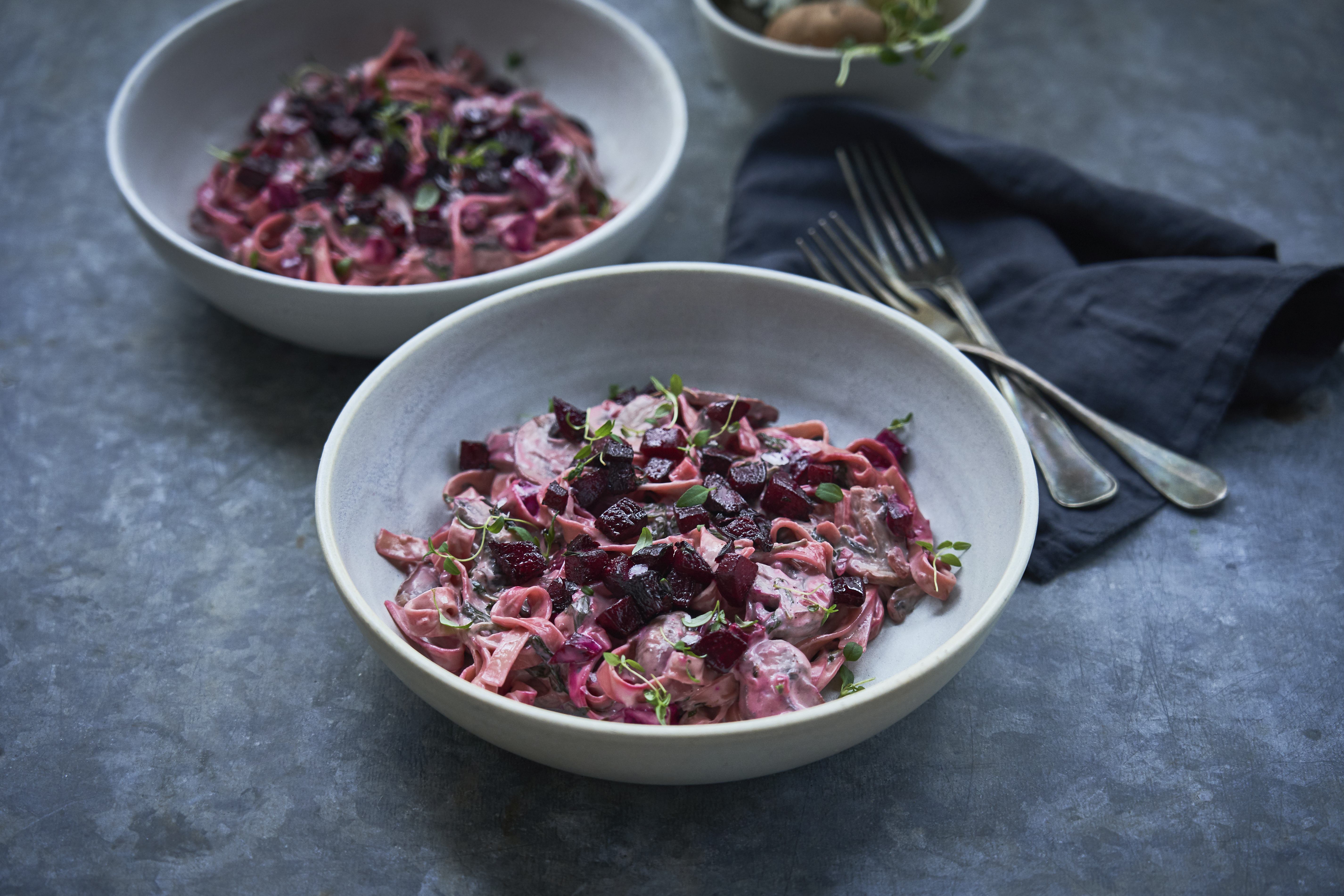 Pasta med blå ostesauce og bagte rødbeder