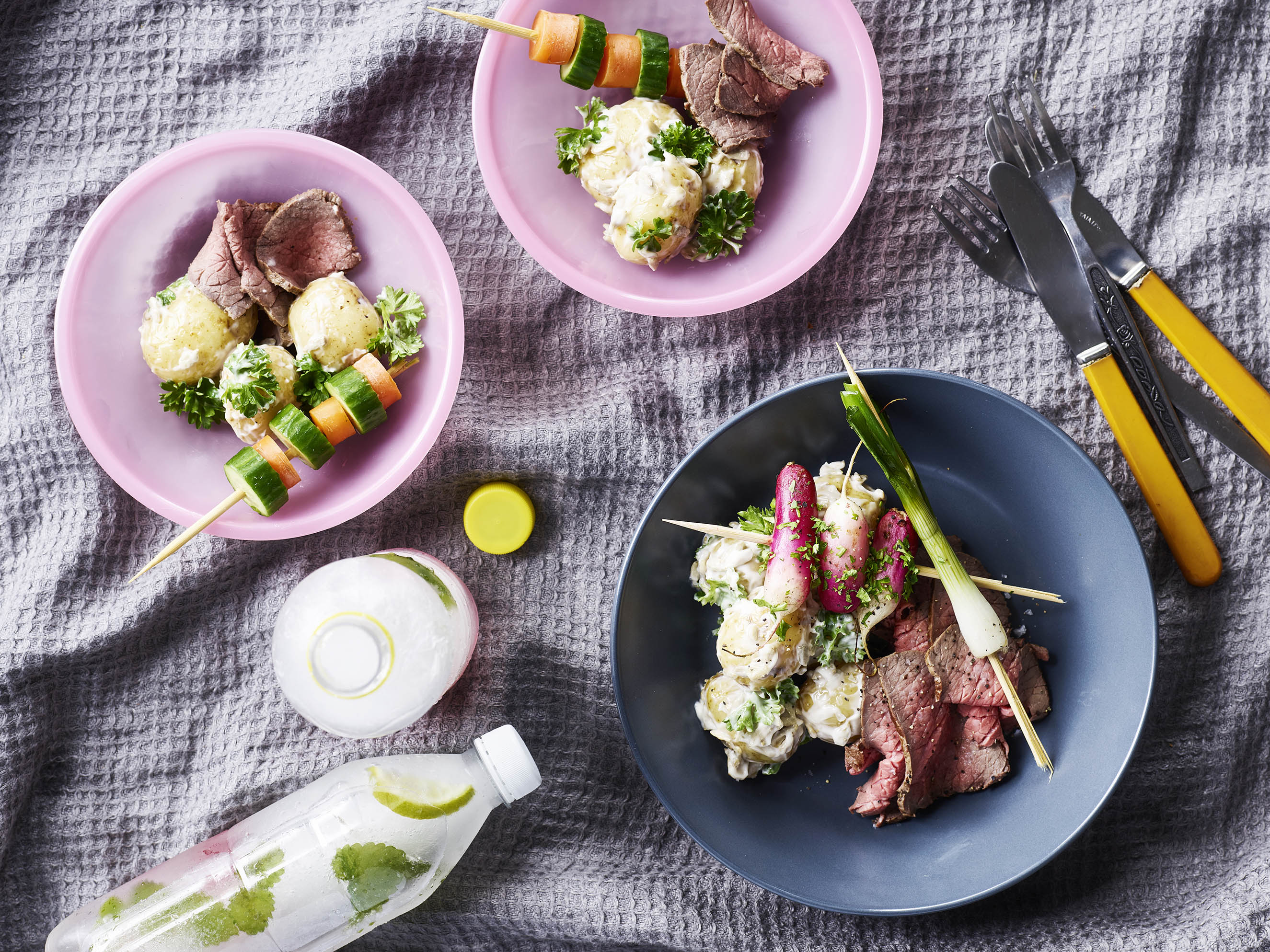 Stegt roastbeef med mild  kartoffelsalat