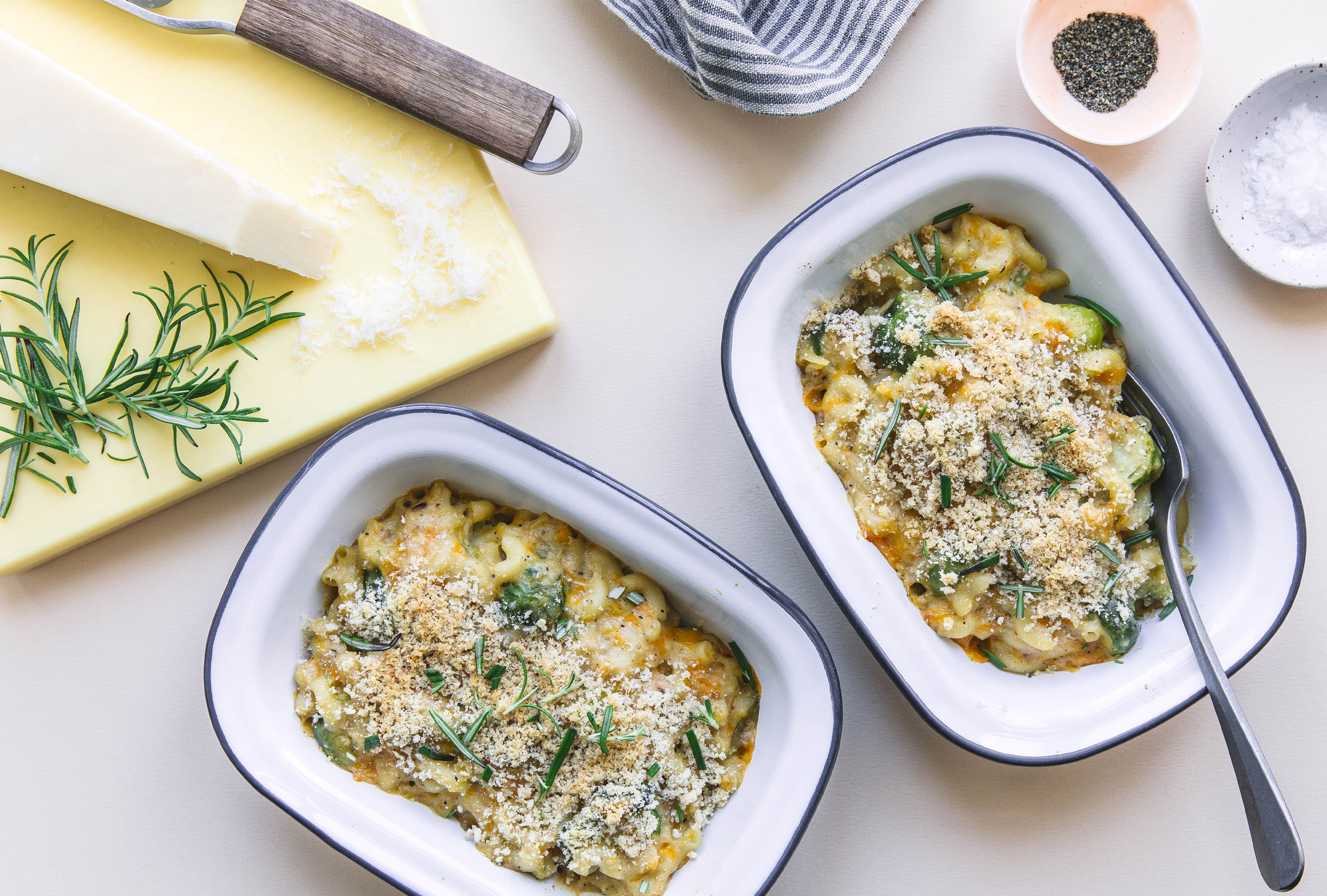 Mac and Cheese med rosenkål