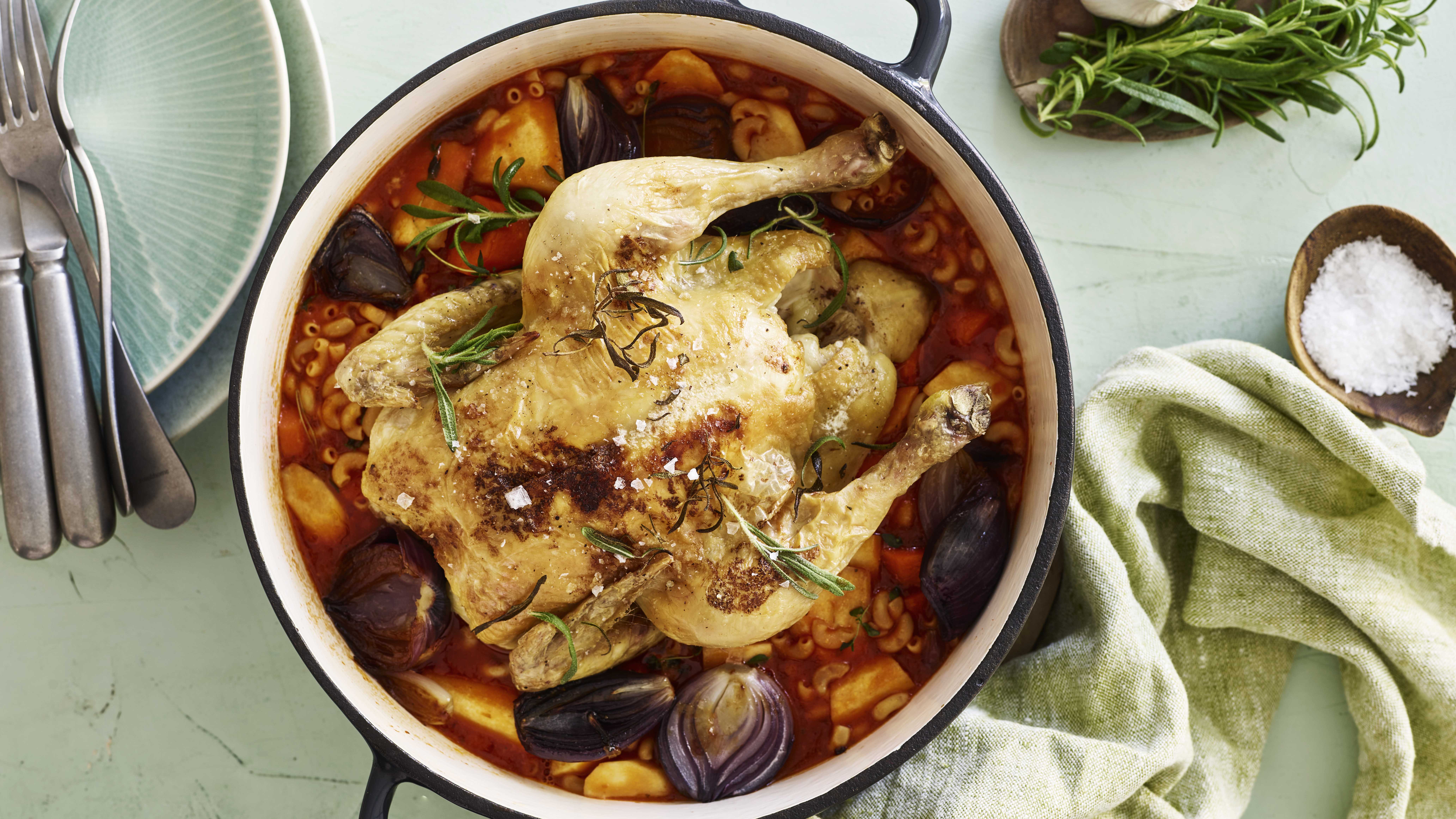 Kylling one pot med rødder og oliven