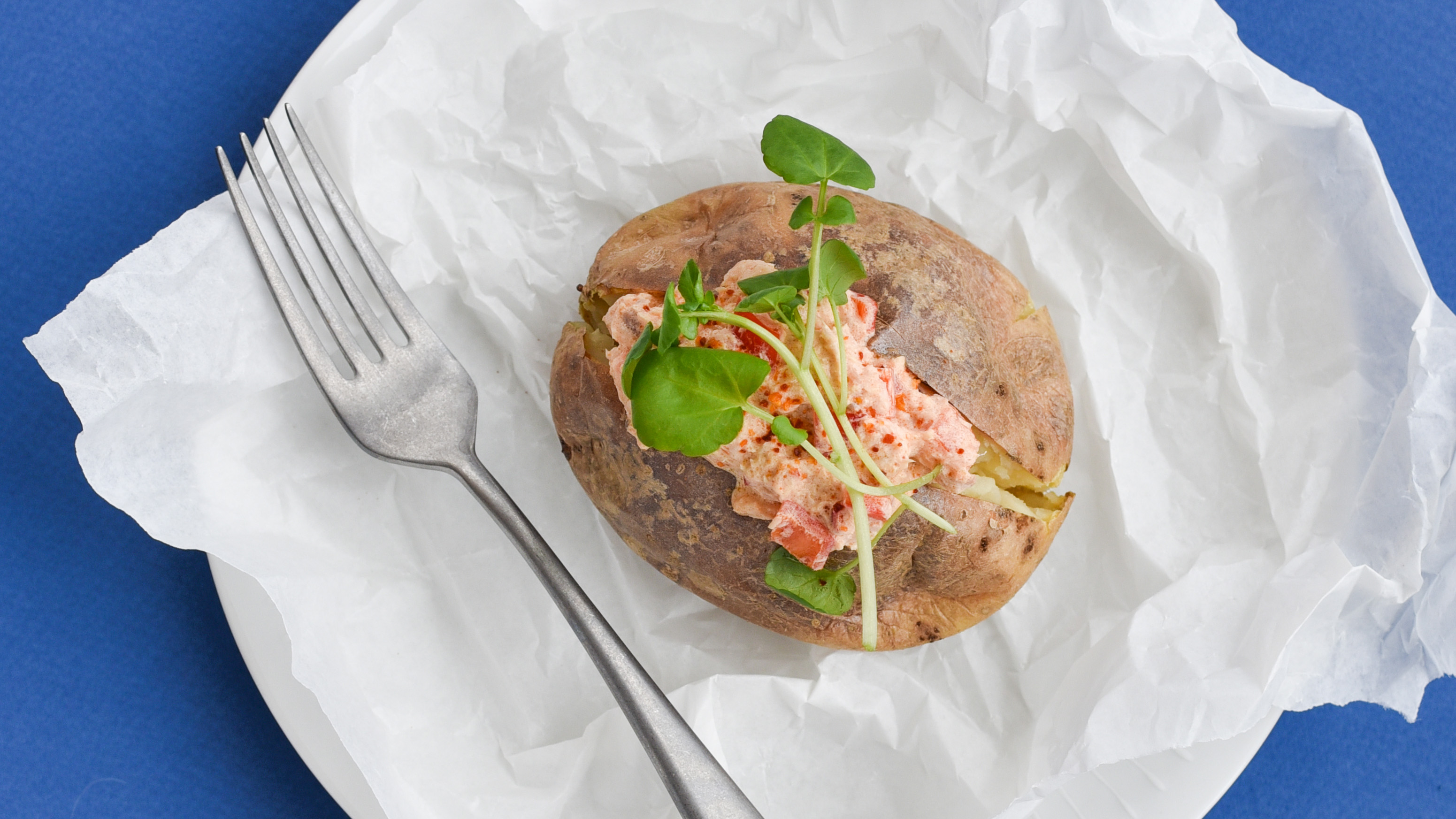 Bagekartofler med tun, chili og cremefraiche