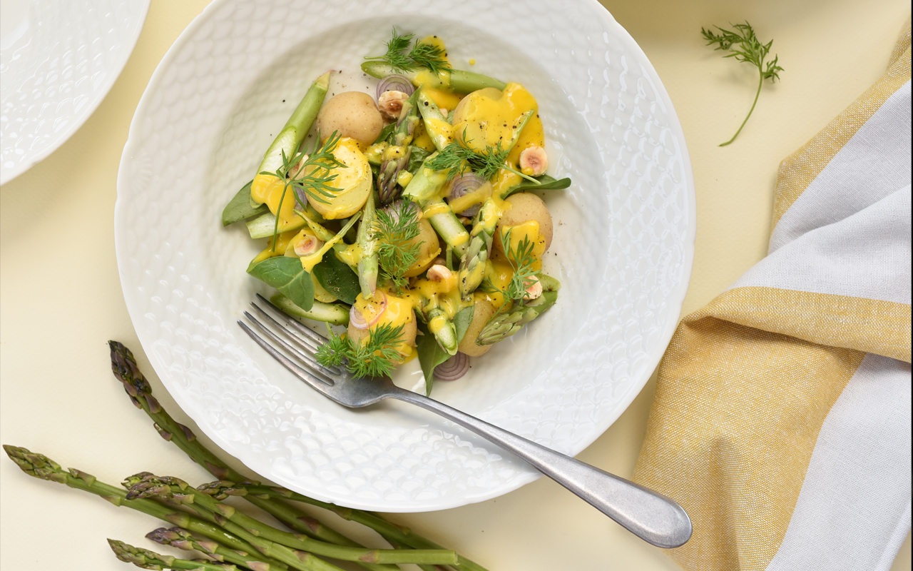 Salat af nye kartofler, asparges og rapsmayo