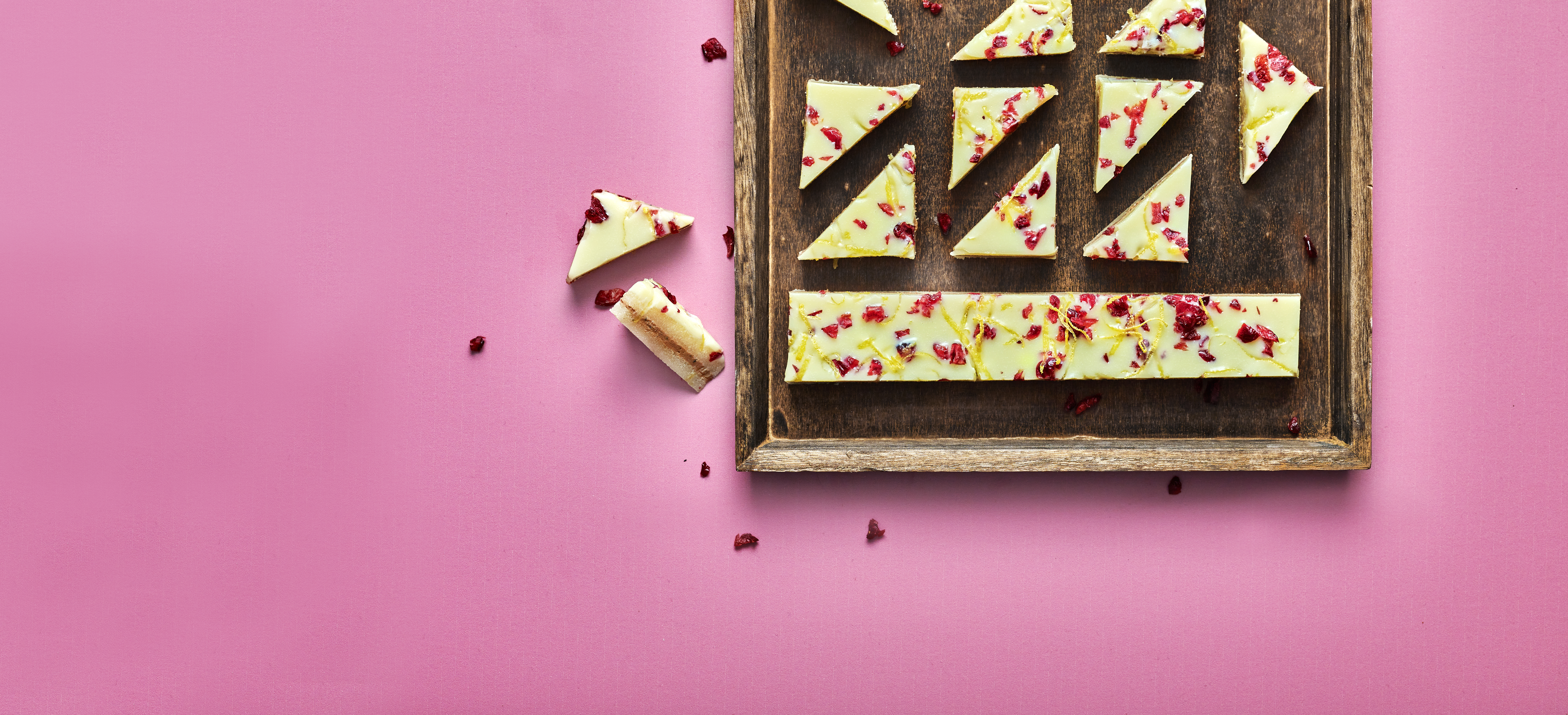 Konfekt med marcipan, nougat og hvid chokolade