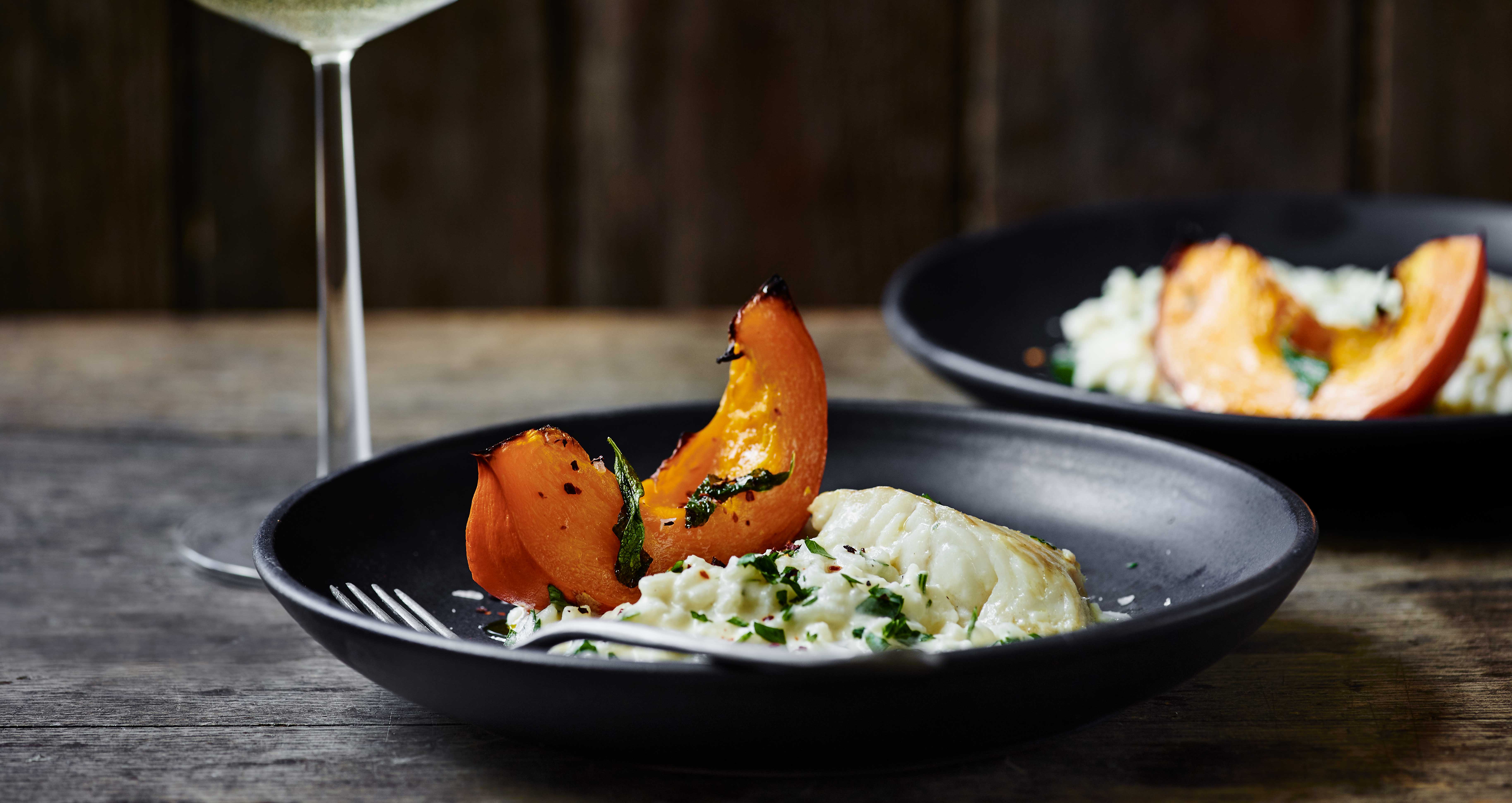 Bagt græskar med risotto og torsk