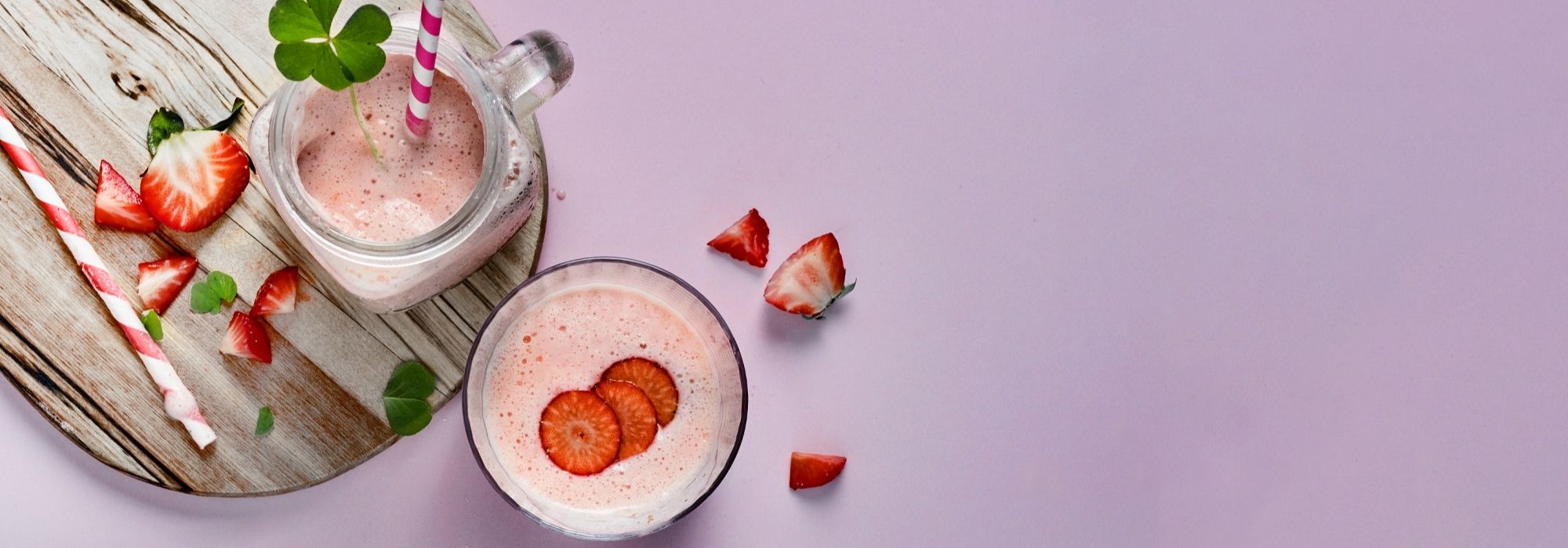 Smoothies med banan, hindbær og jordbær