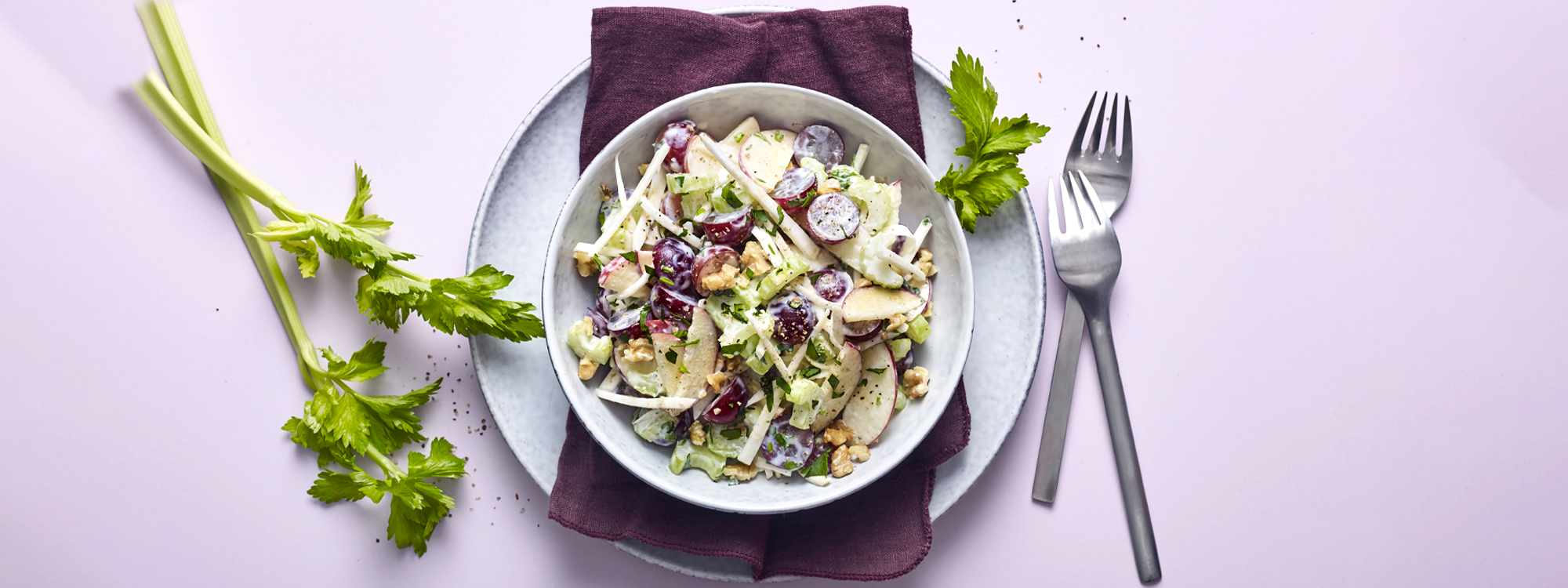 Cremet sellerisalat ála Waldorf salat