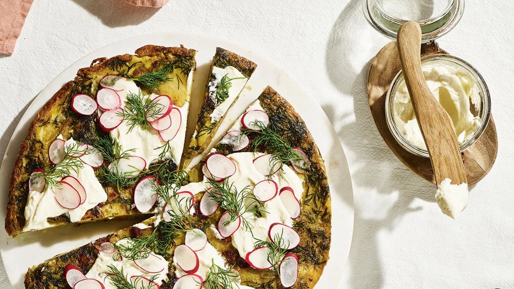 Frittata med nye kartofler og rygeostcreme