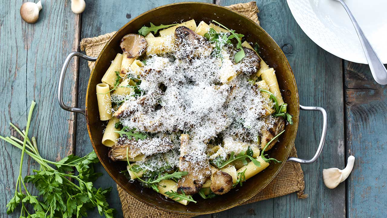 Sommerpasta med grillede østershatte