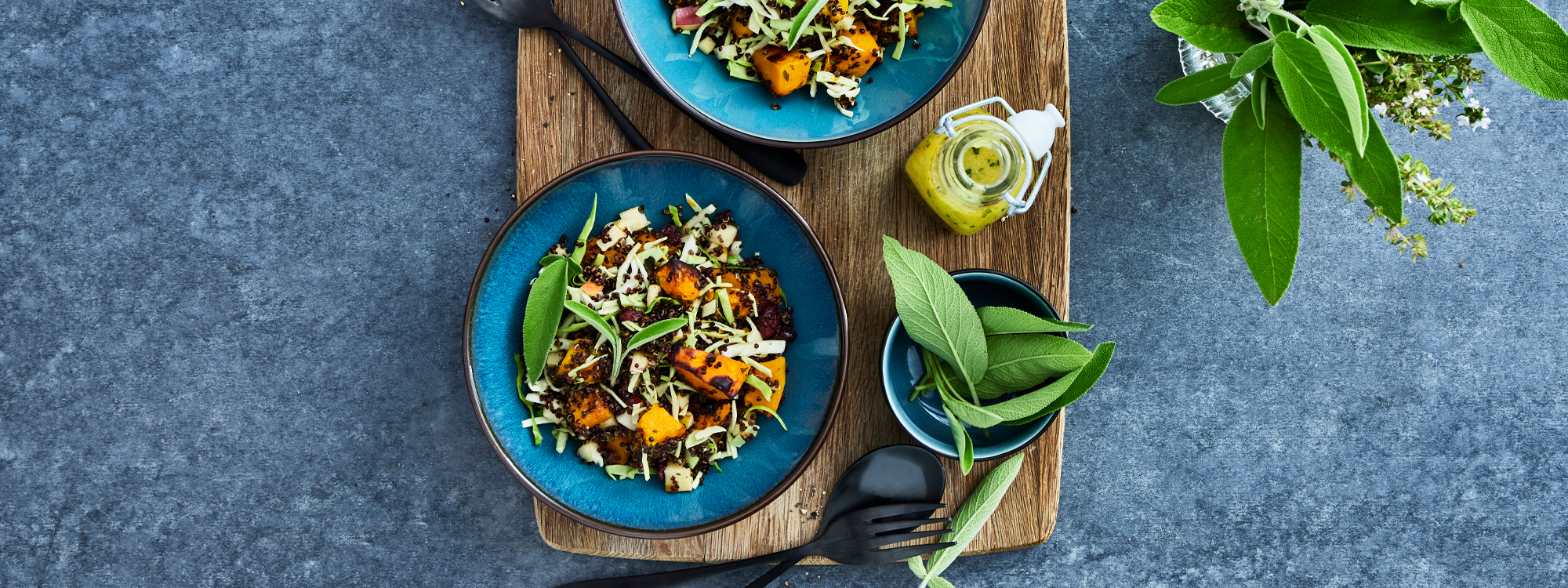 Lun græskarsalat med æble og quinoa