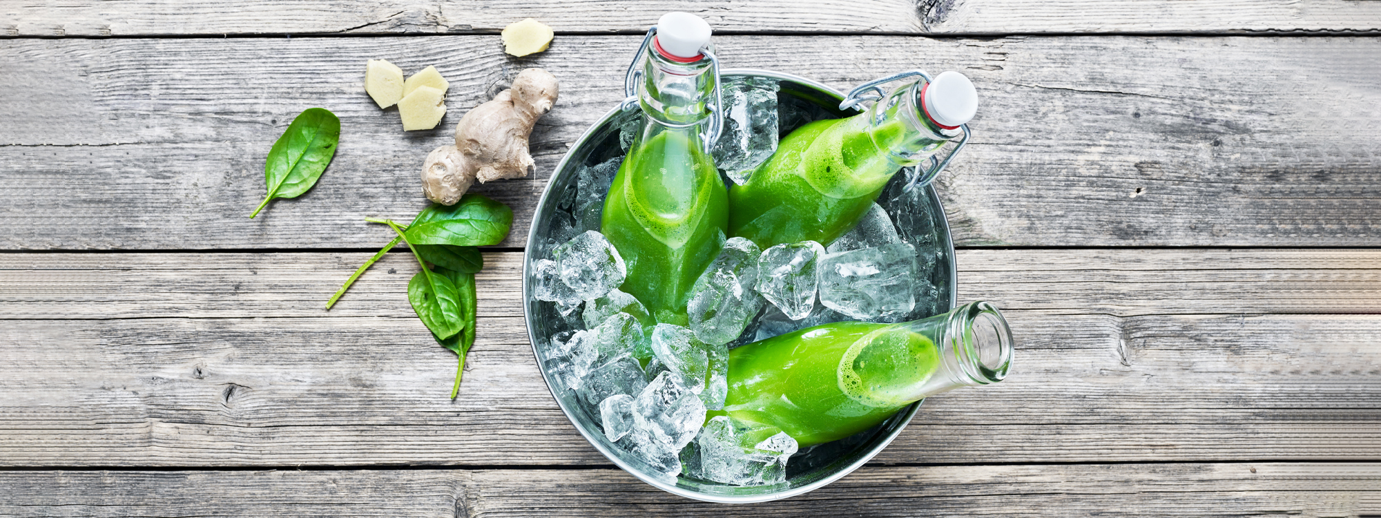 Spinat smoothie med ananas og appelsin