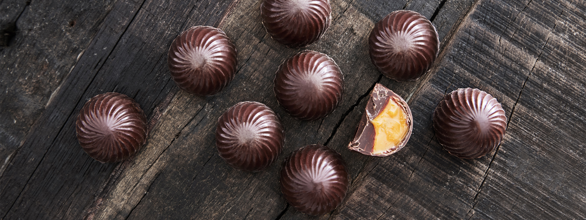 Fyldt mørk chokolade med romkaramel