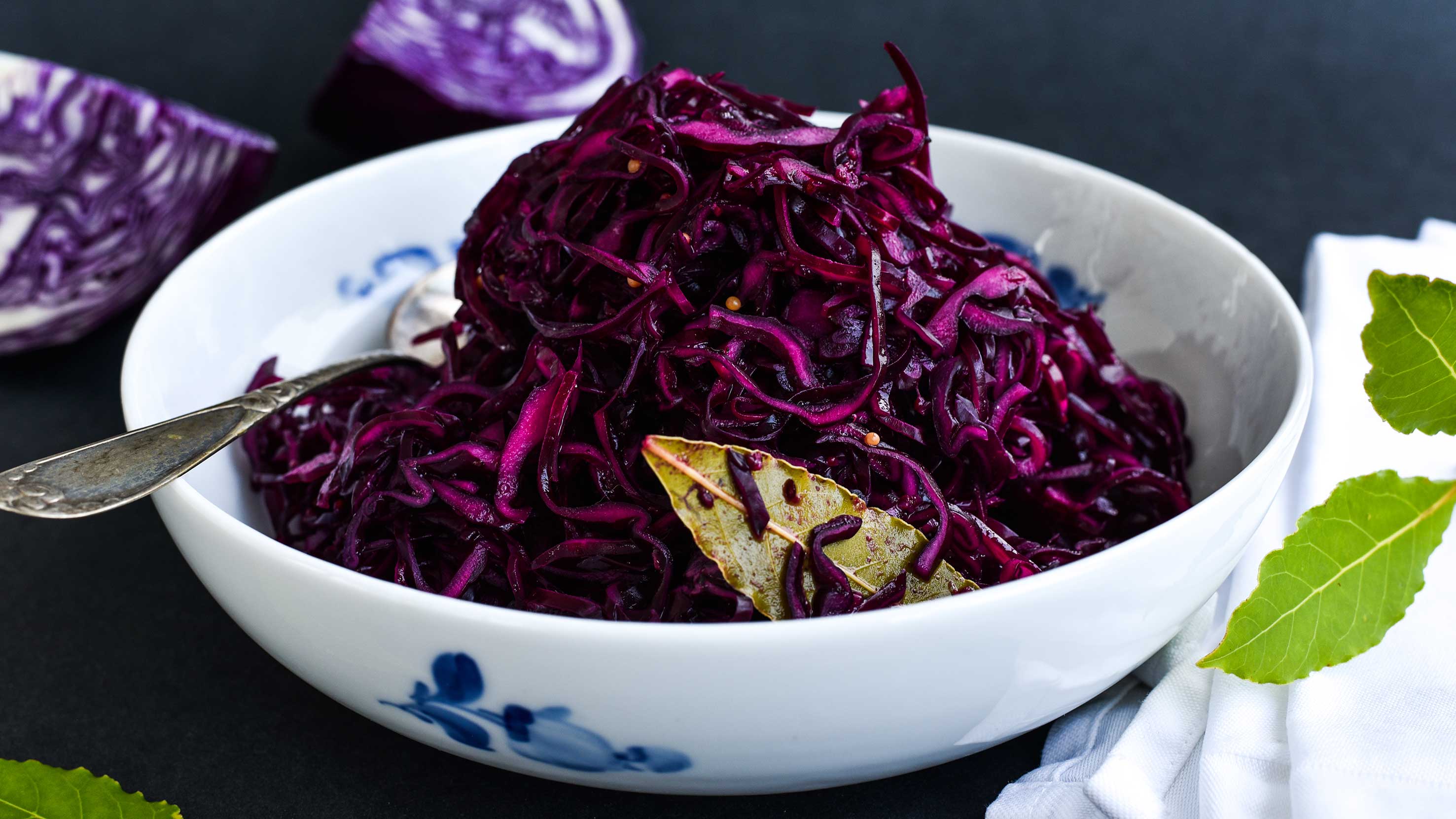 Råsyltet rødkål med bær