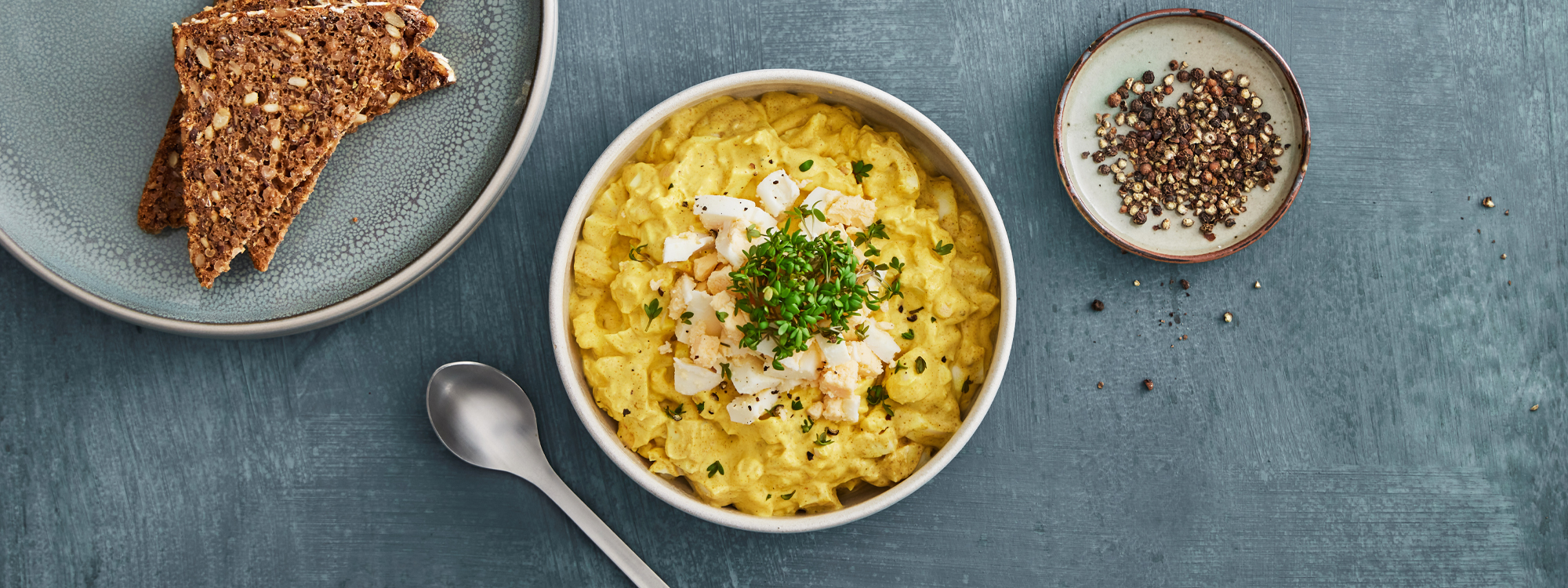 Æggesalat med karry