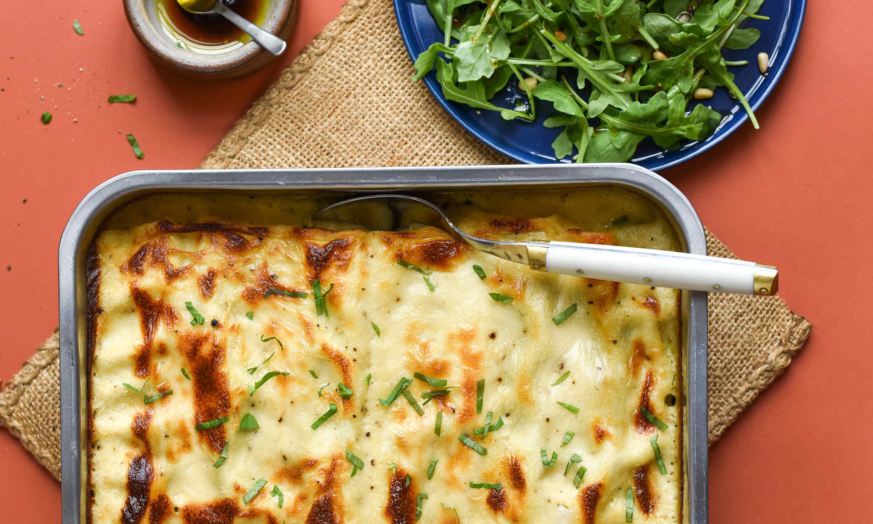 Cannelloni med spinat, hvide bønner og ostesauce