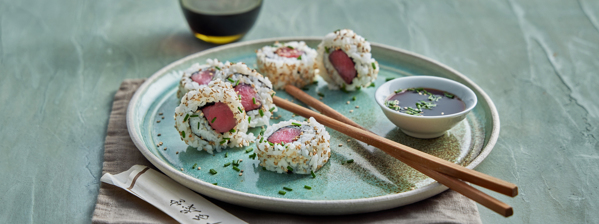 Sushi med tunfisk og purløg