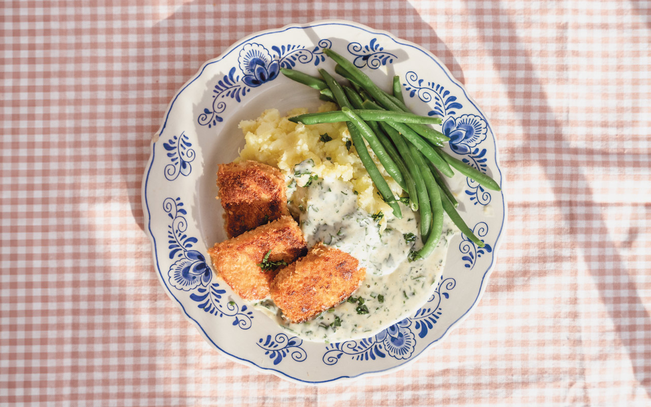 Halloumi med persillesovs & doven kartoffelmos