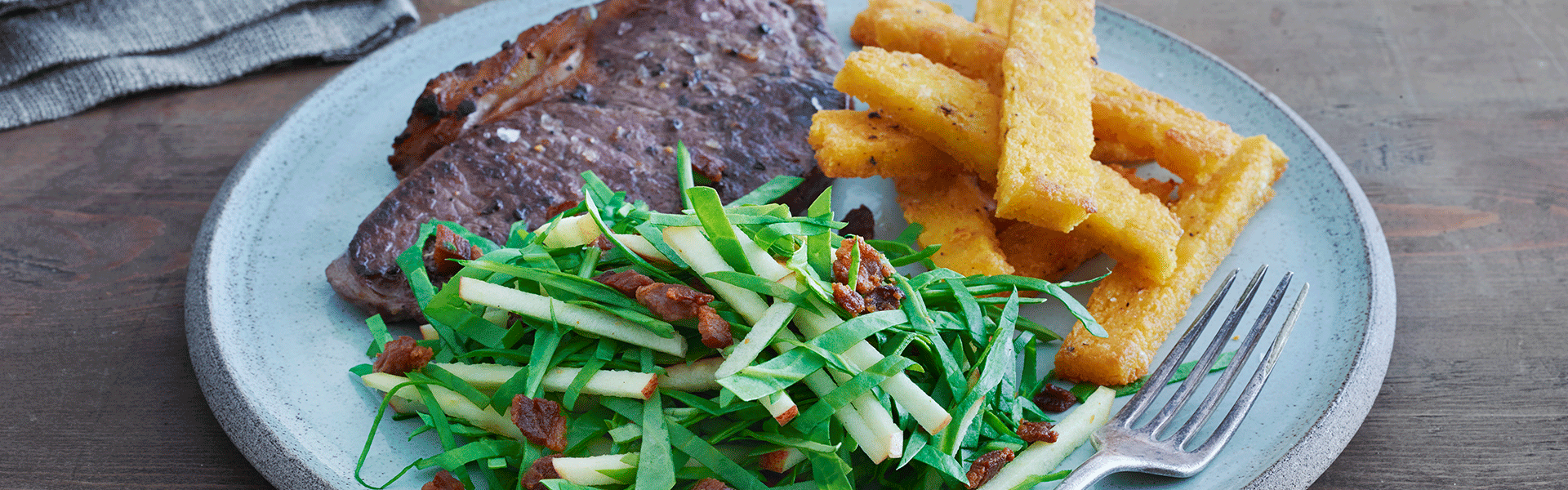 Entrecote med polentachips og spinatsalat
