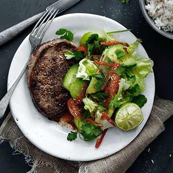 Stegt ribeye med asiatisk salat og ris