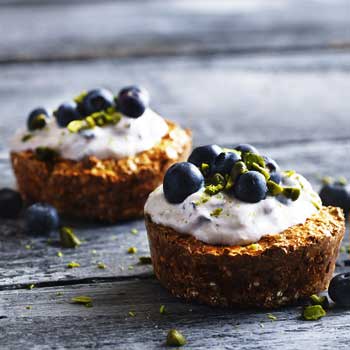 Havregrynstærter med blåbærcreme