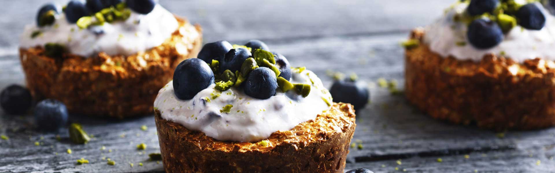 Havregrynstærter med blåbærcreme