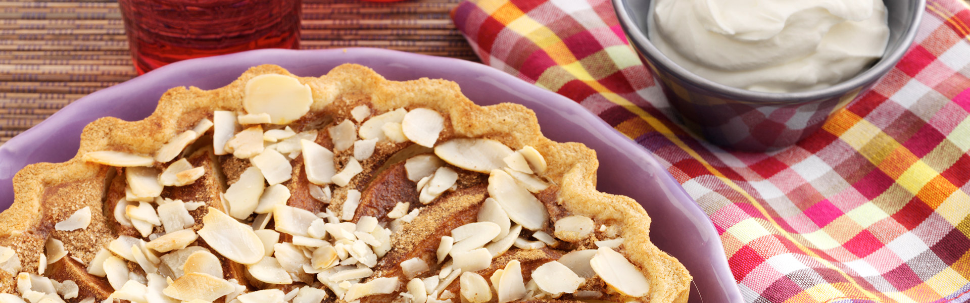 Pære-kaneltærte med cremefraiche